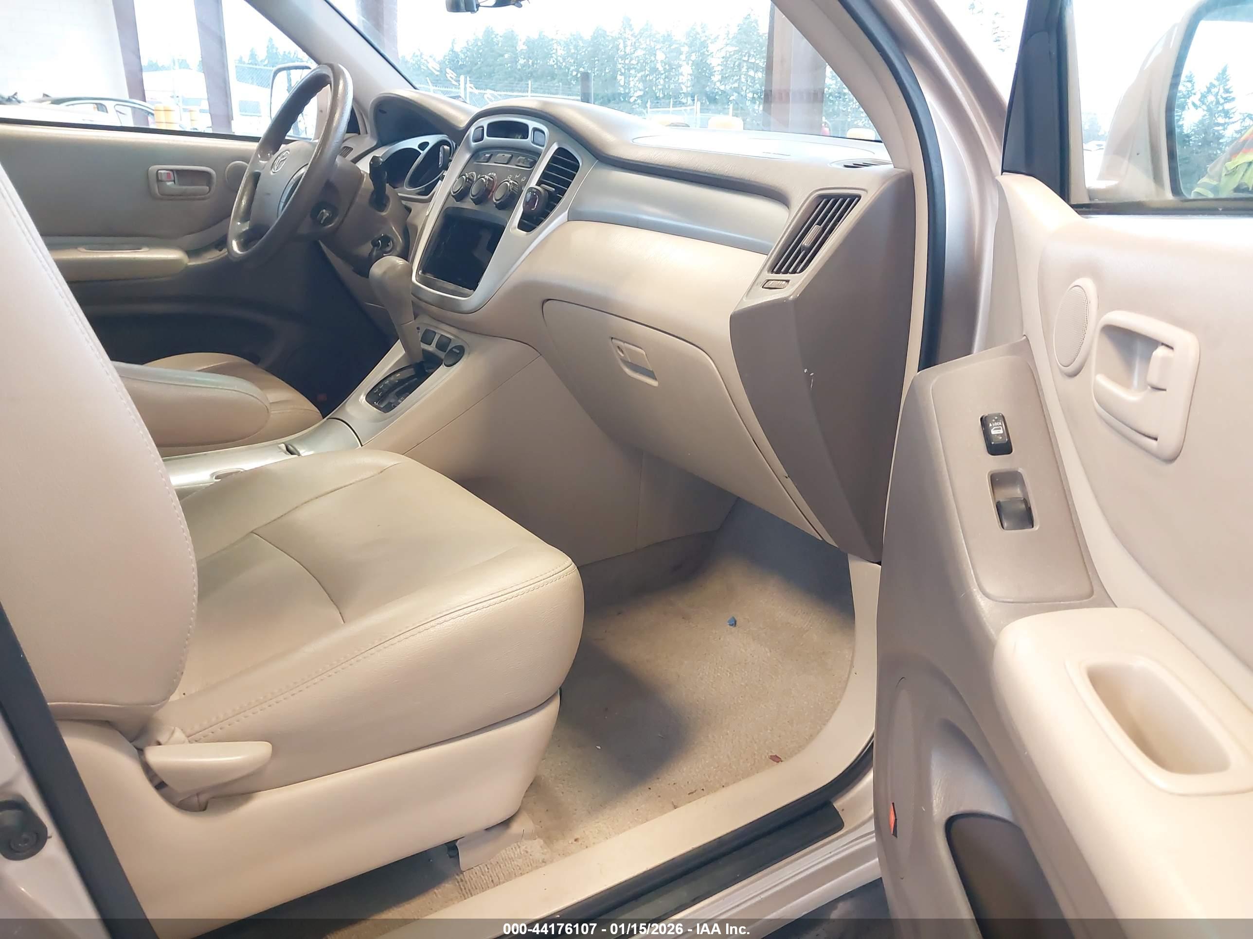 TOYOTA HIGHLANDER image 5
