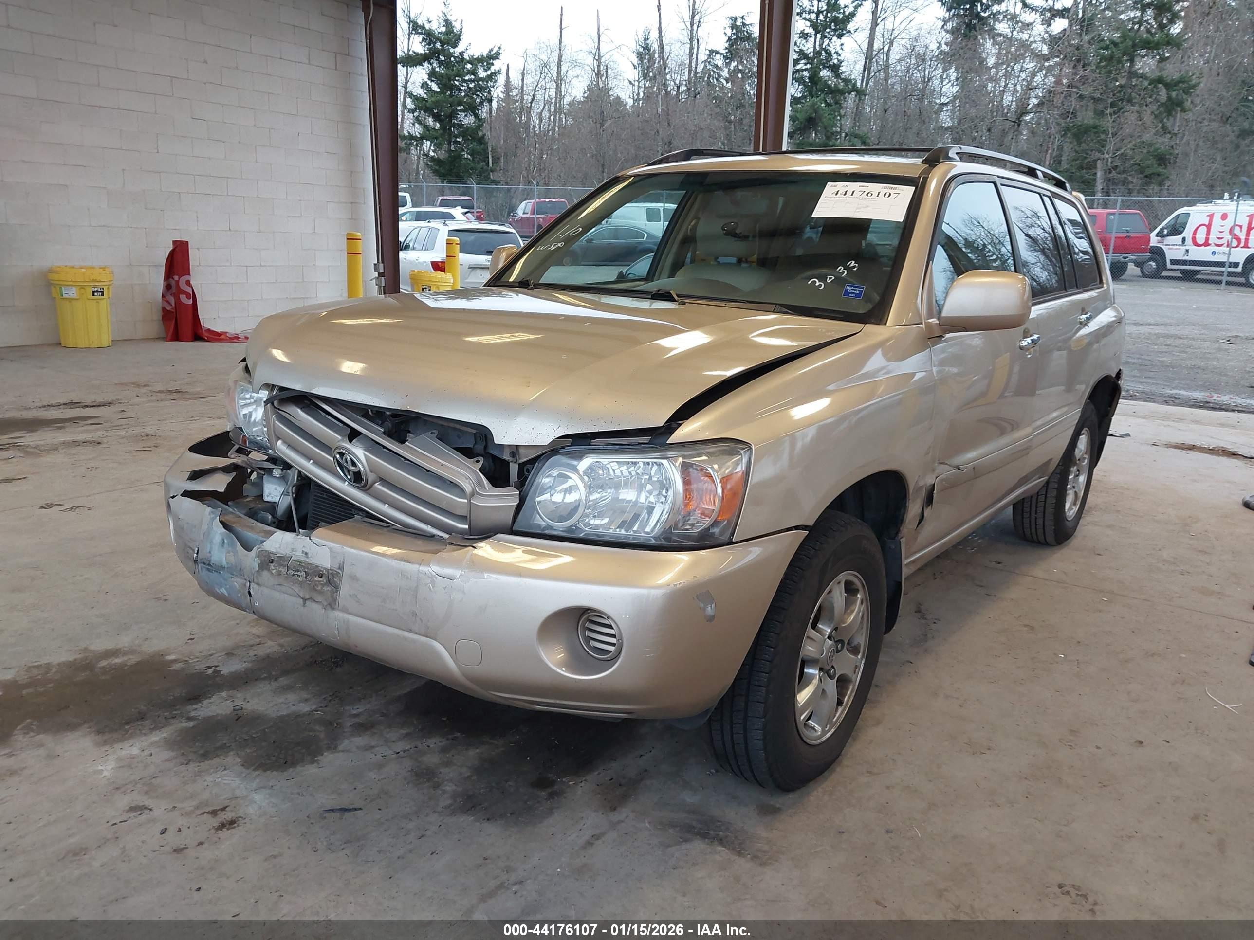 TOYOTA HIGHLANDER image 6