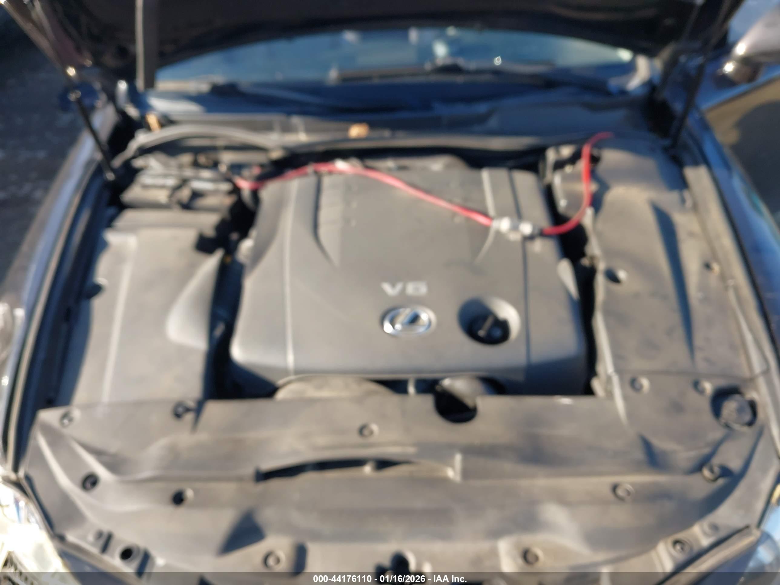 LEXUS IS image 10
