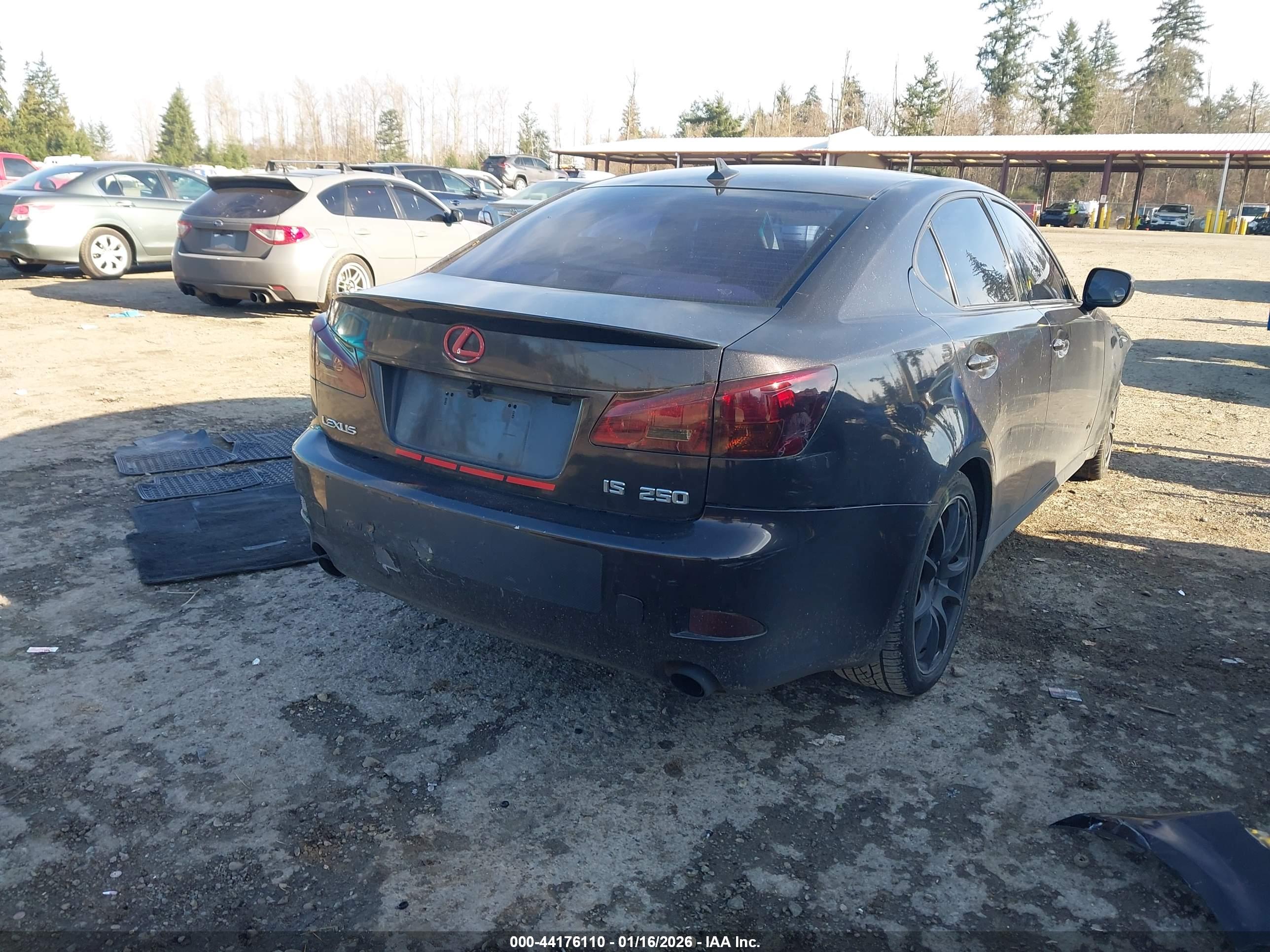 LEXUS IS image 4