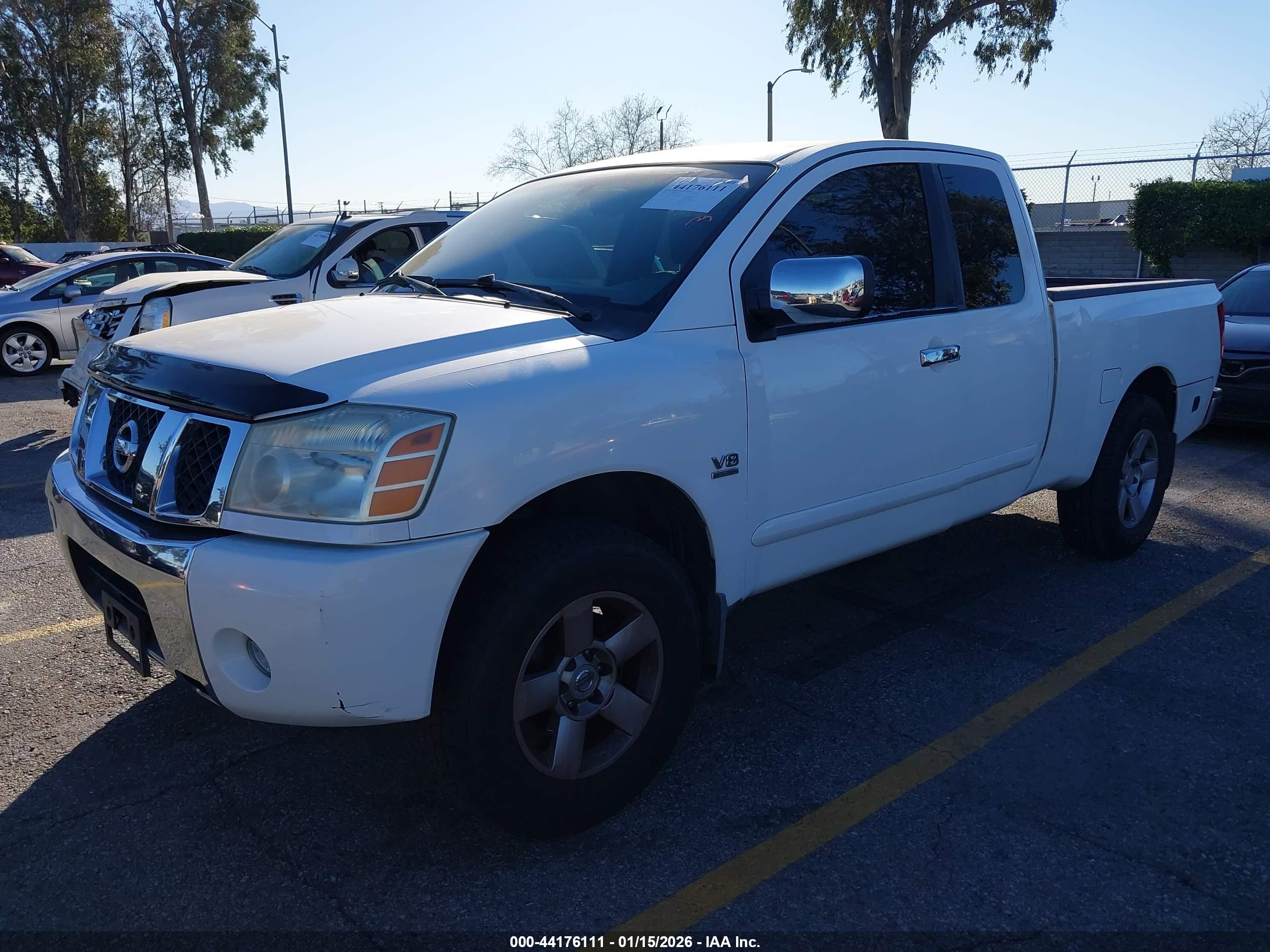 NISSAN TITAN image 2