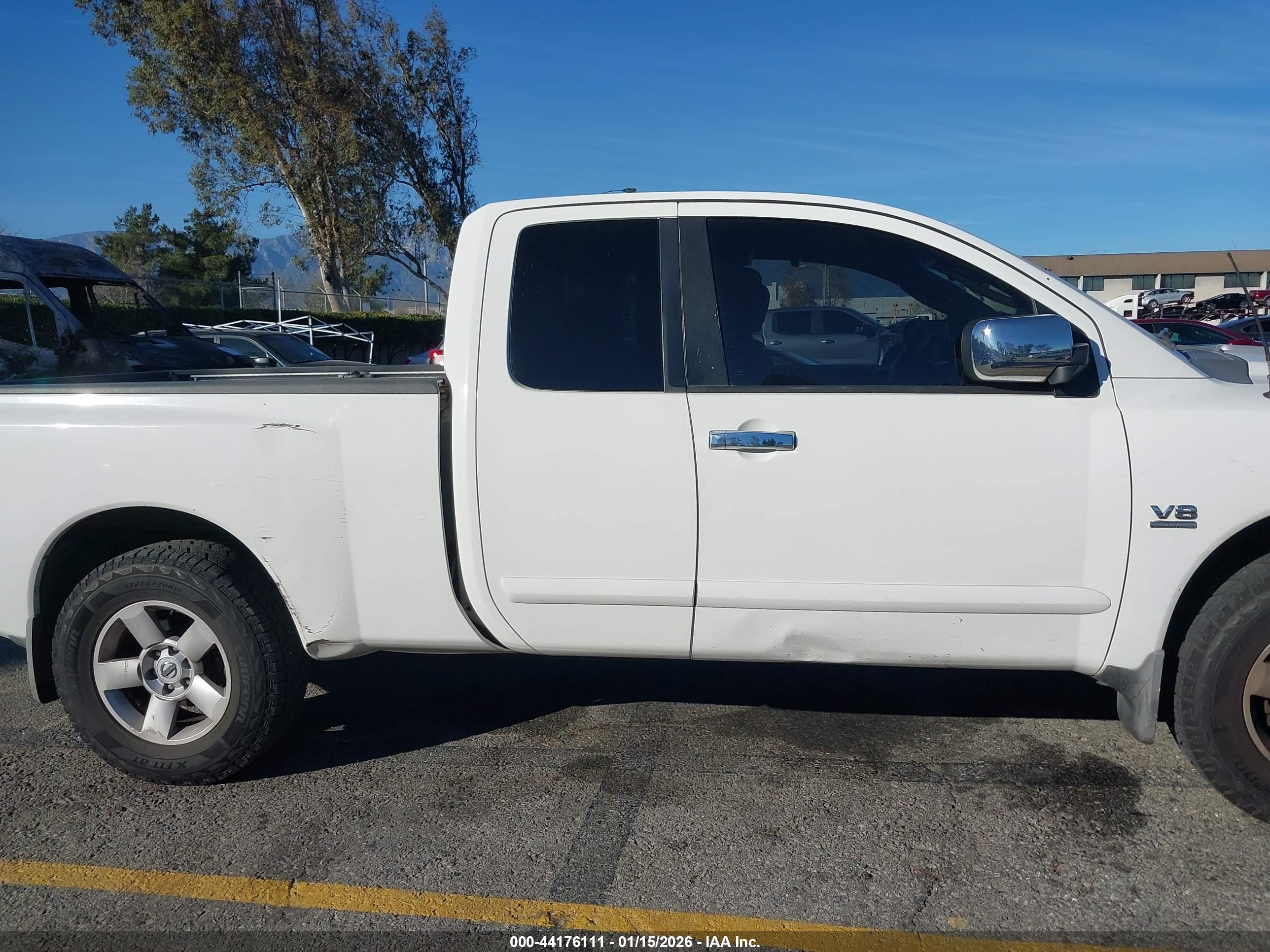 NISSAN TITAN image 6