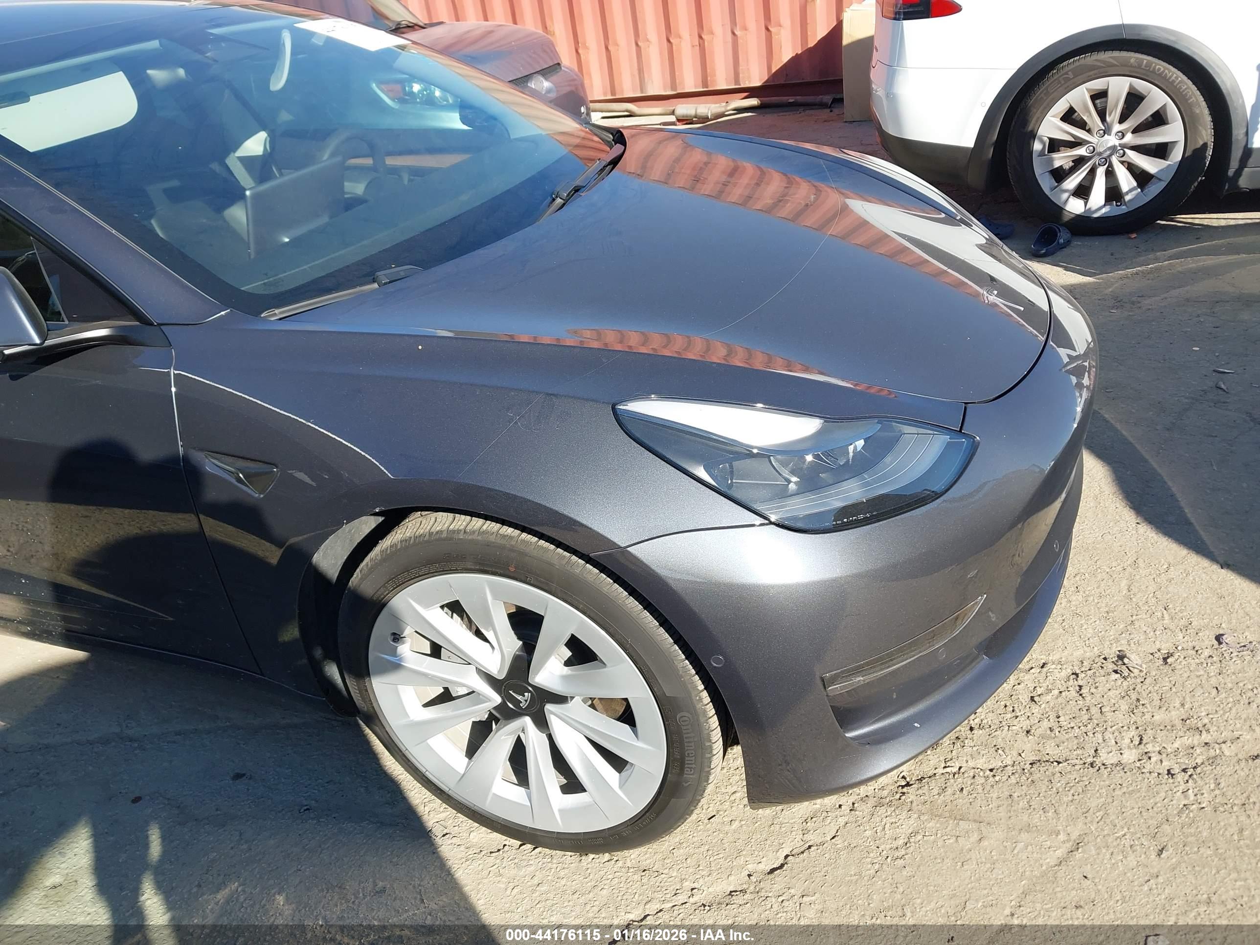 TESLA MODEL image 6
