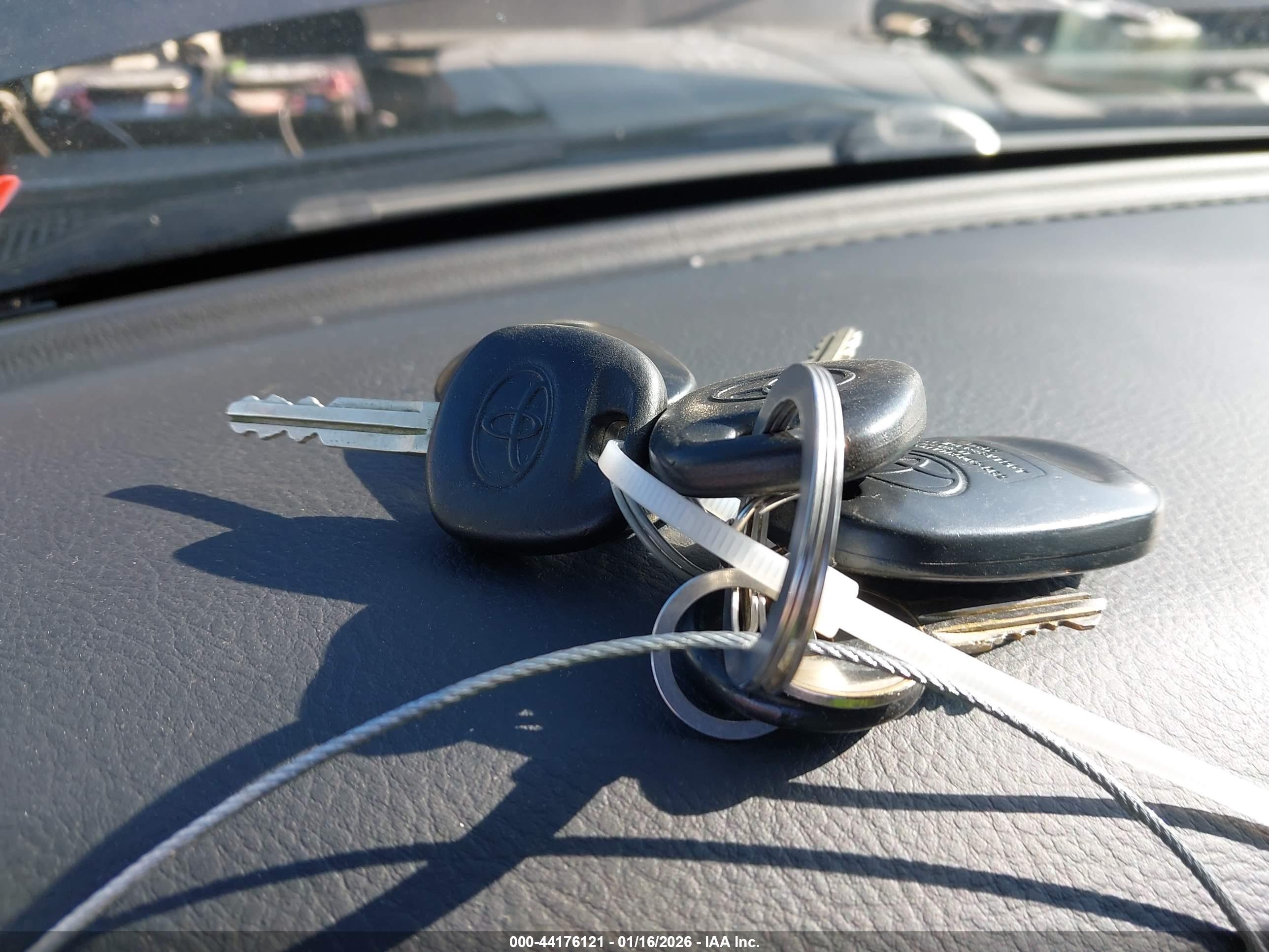TOYOTA TACOMA image 11