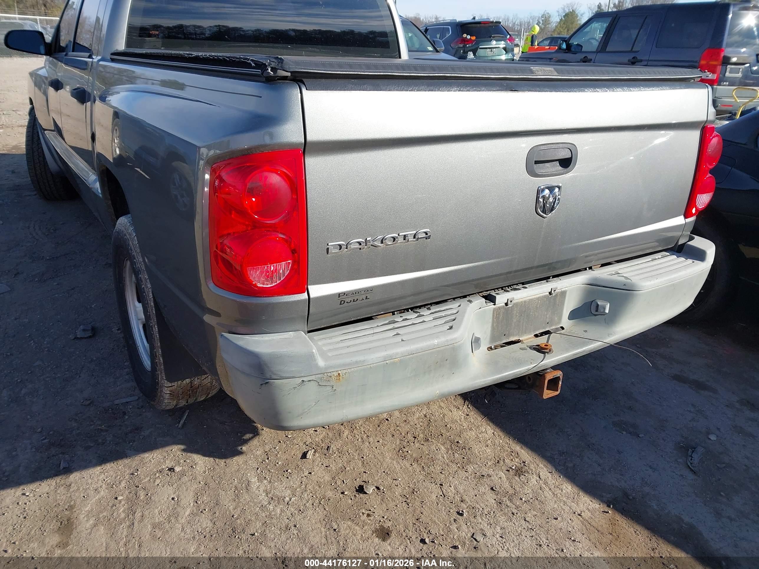 DODGE DAKOTA image 6
