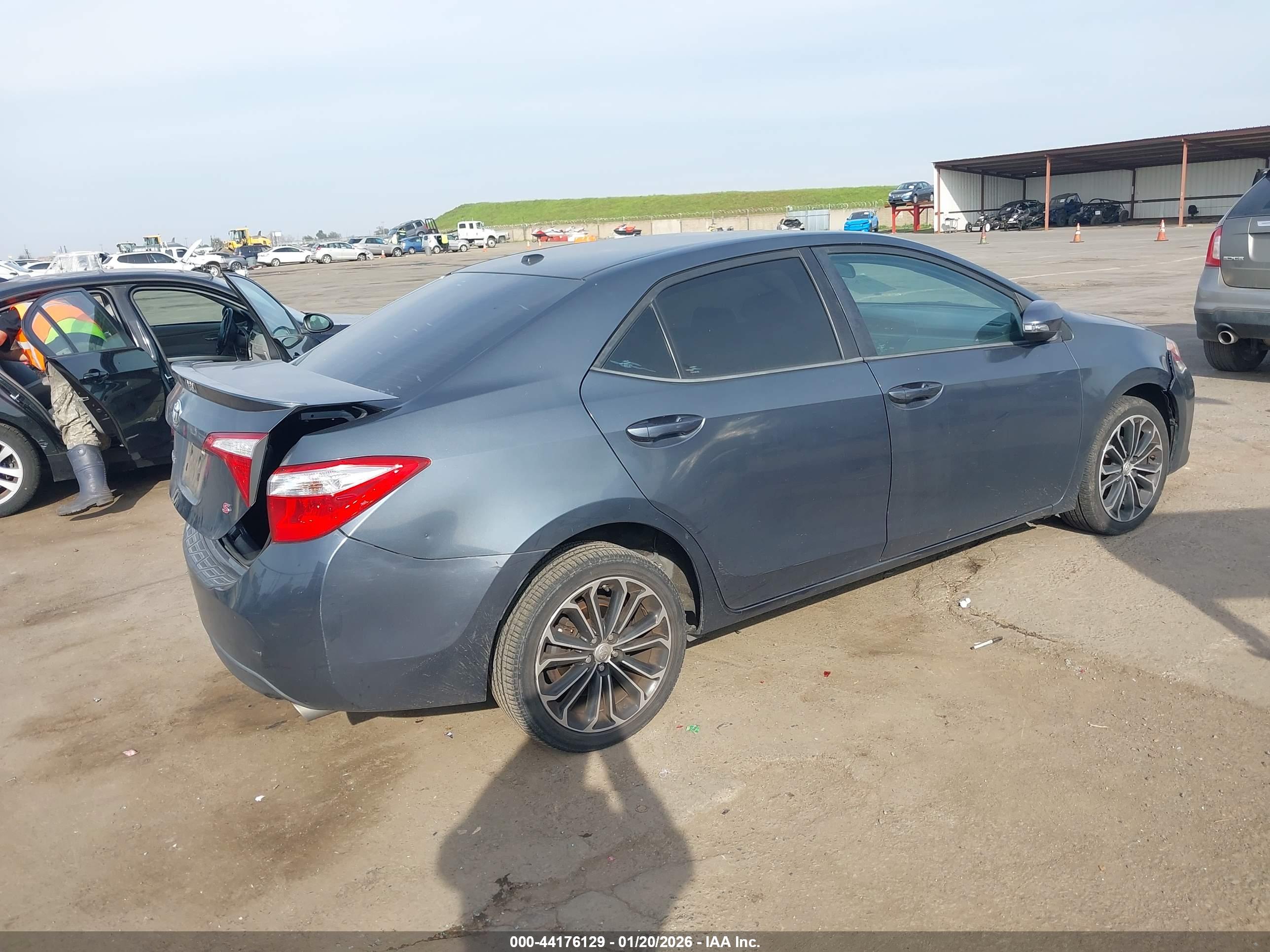 TOYOTA COROLLA image 4