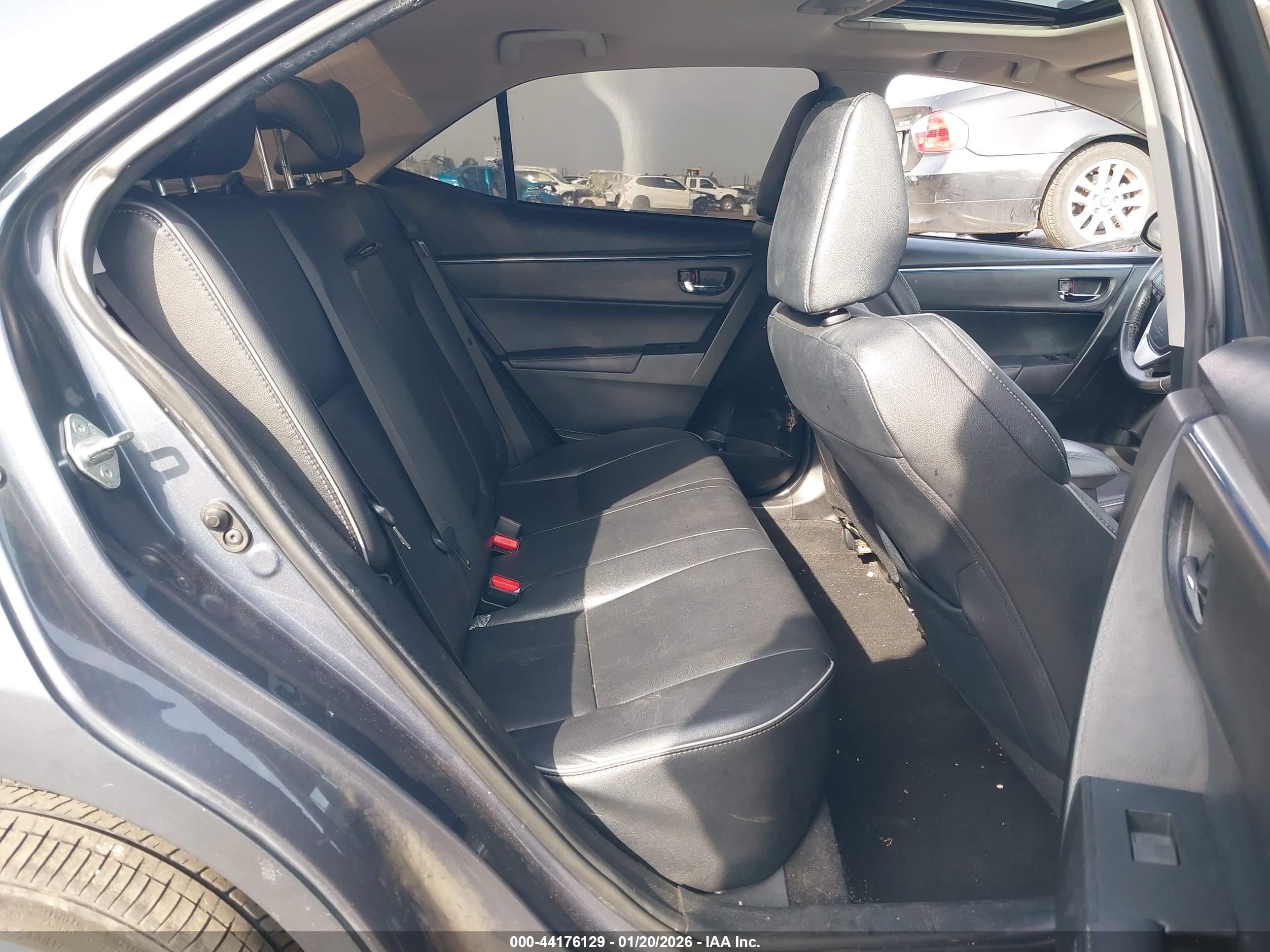 TOYOTA COROLLA image 8