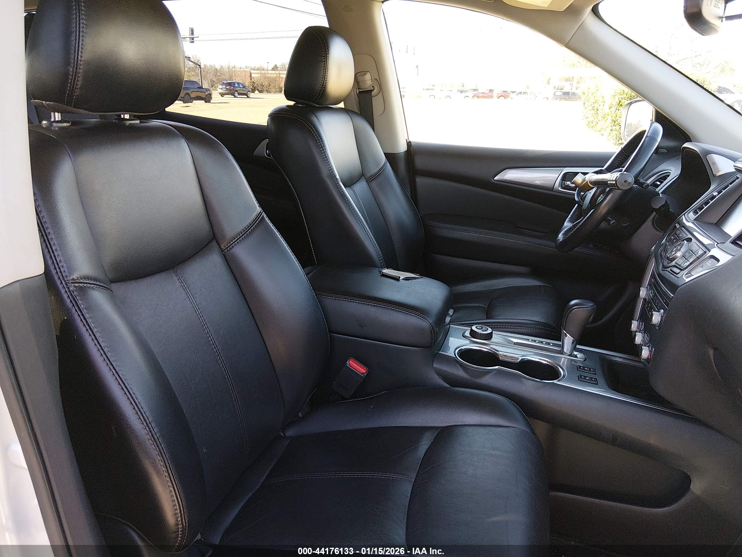 NISSAN PATHFINDER image 5