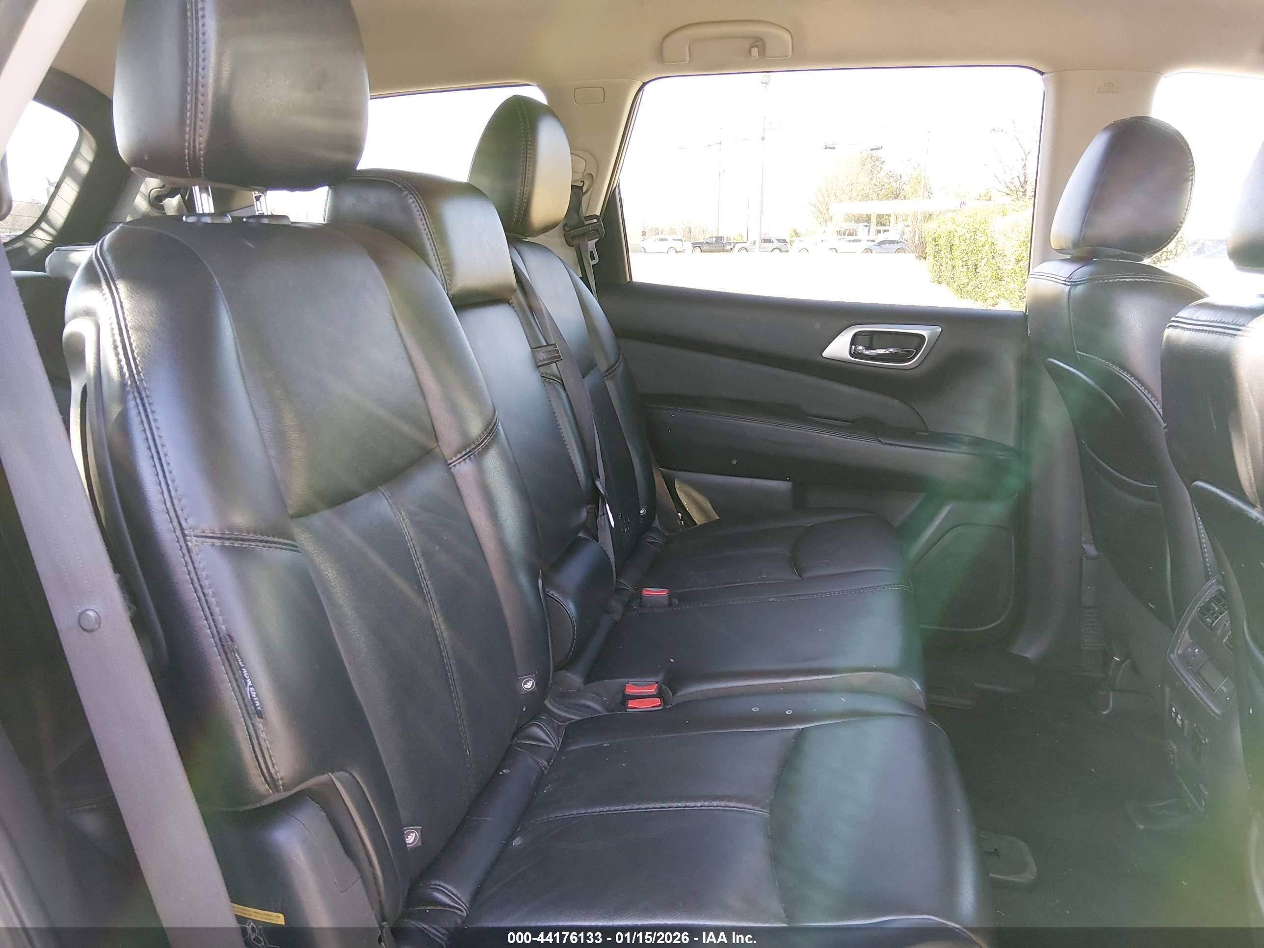 NISSAN PATHFINDER image 8