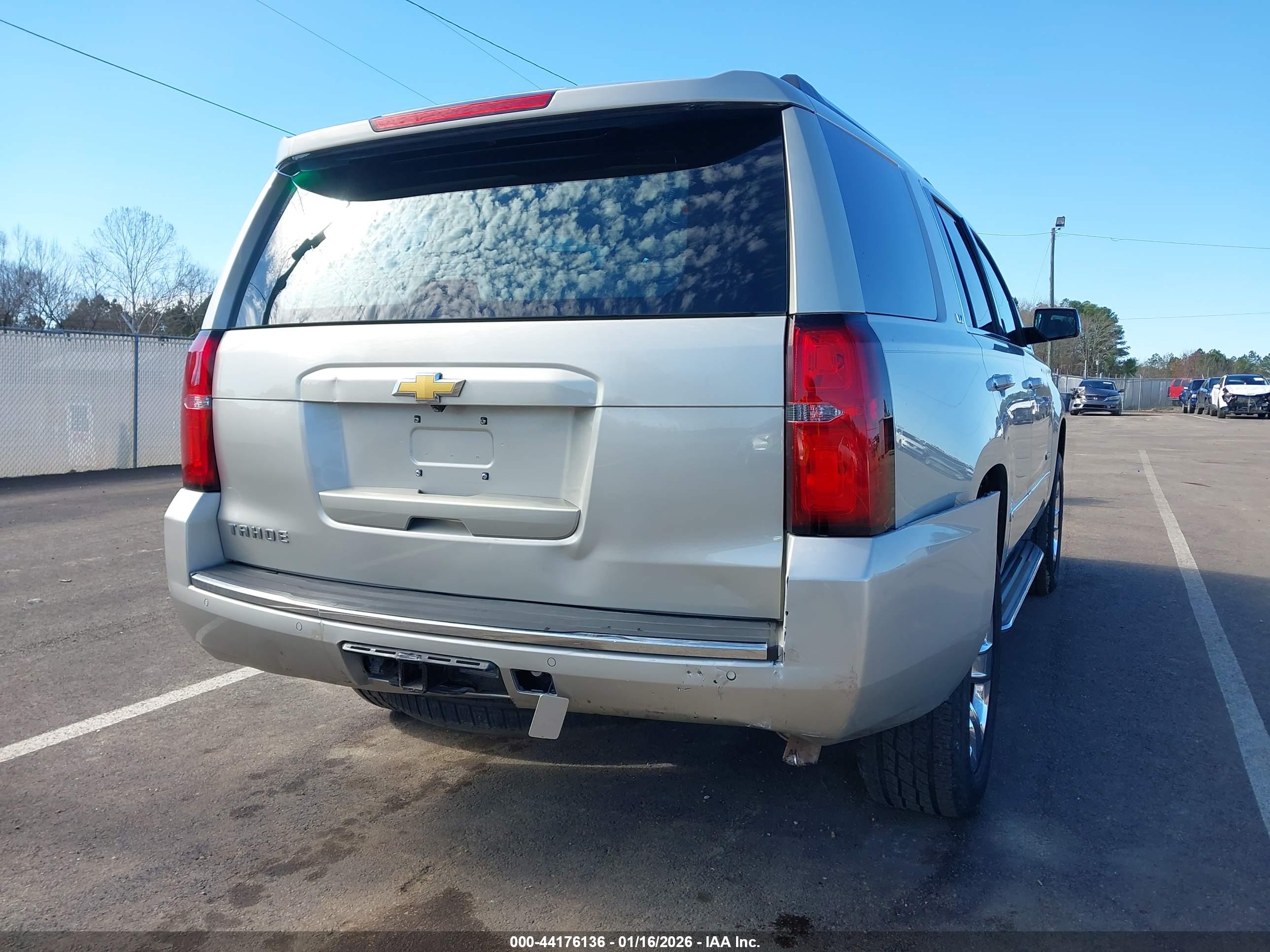 CHEVROLET TAHOE image 6