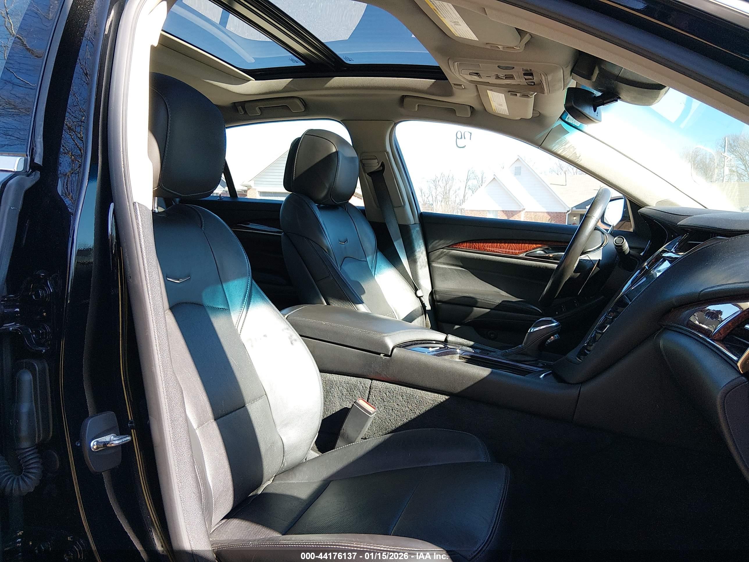 CADILLAC CTS image 5