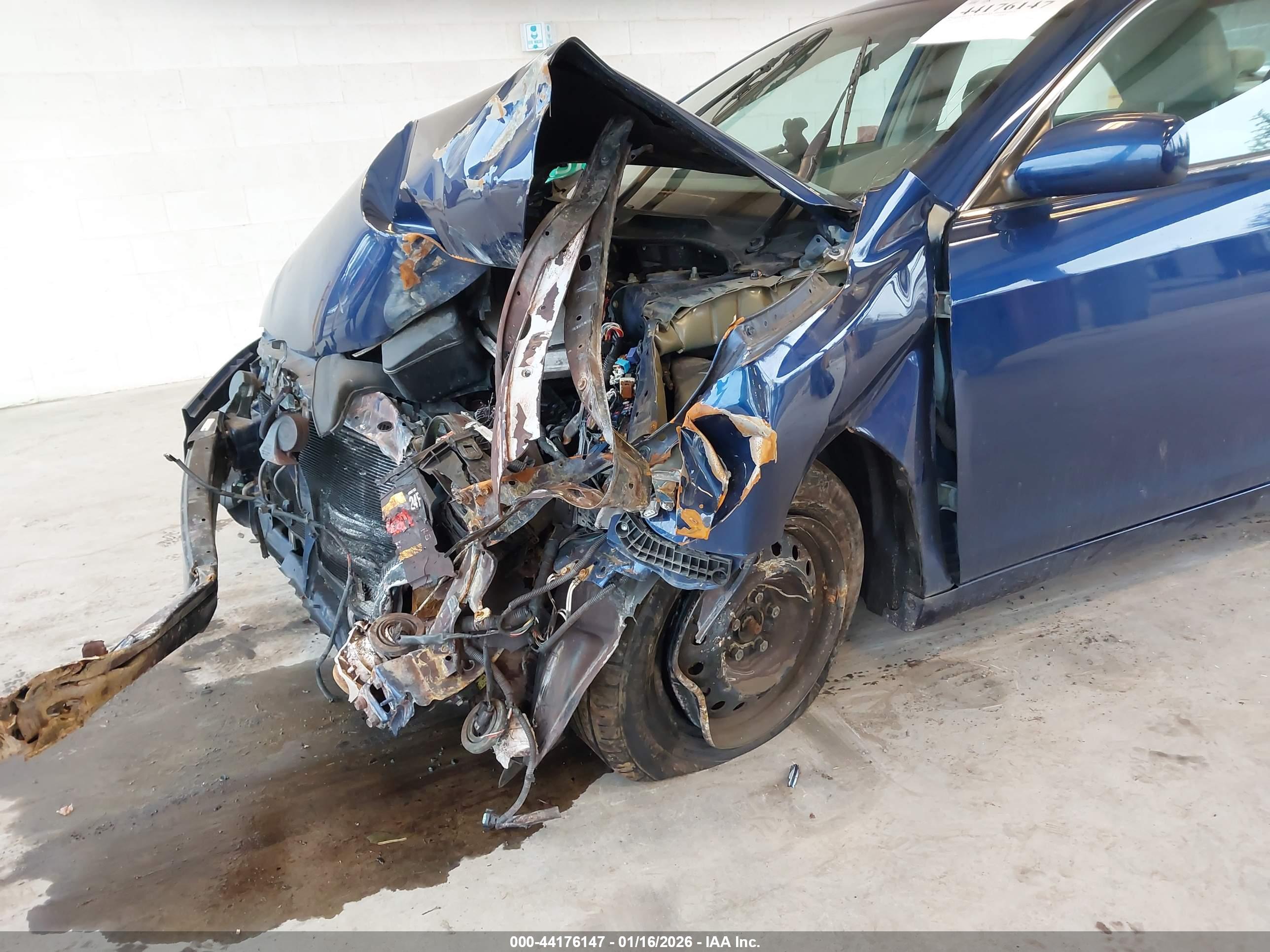 TOYOTA CAMRY image 6