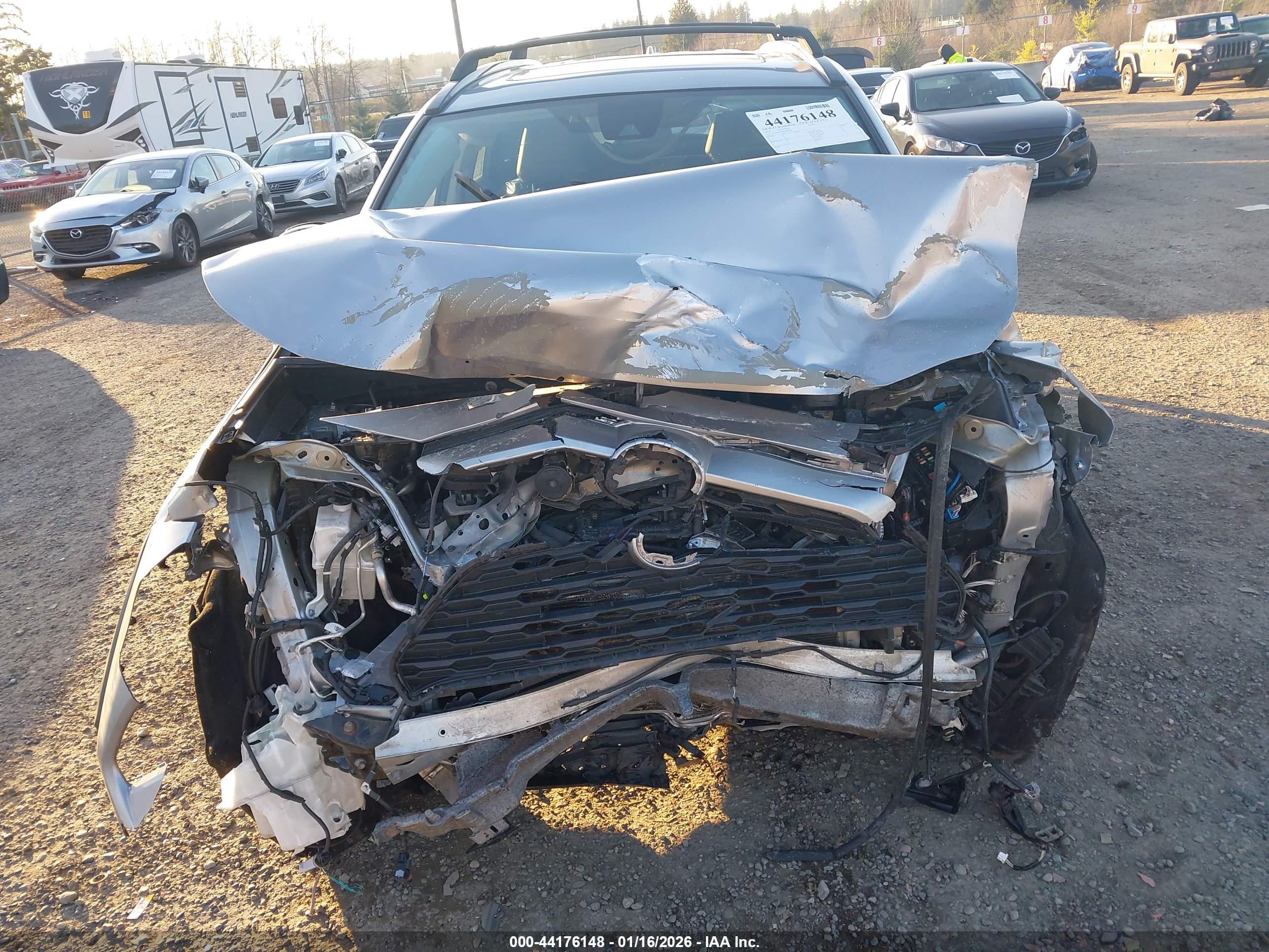TOYOTA RAV4 image 6