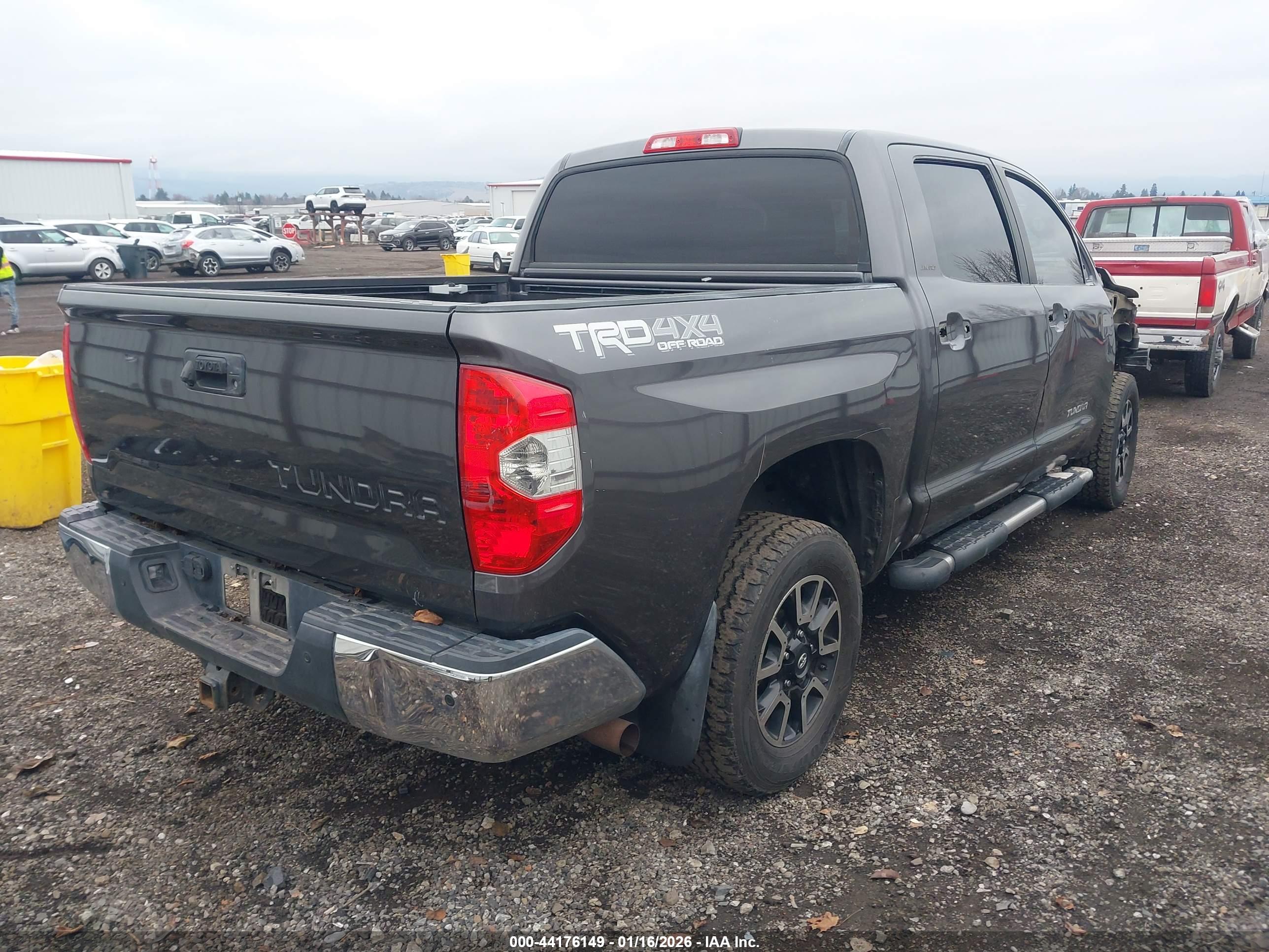 TOYOTA TUNDRA image 4