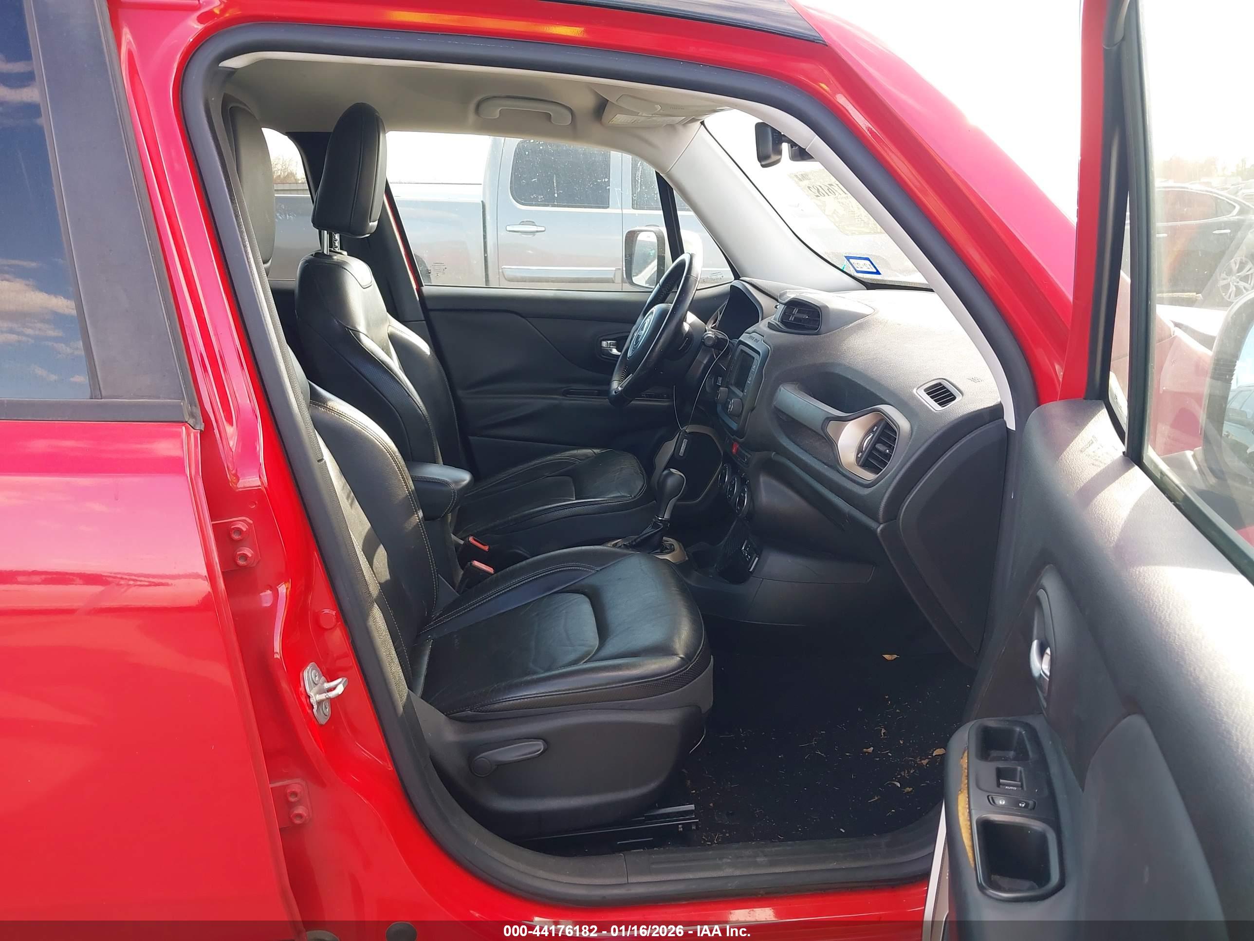 JEEP RENEGADE image 5