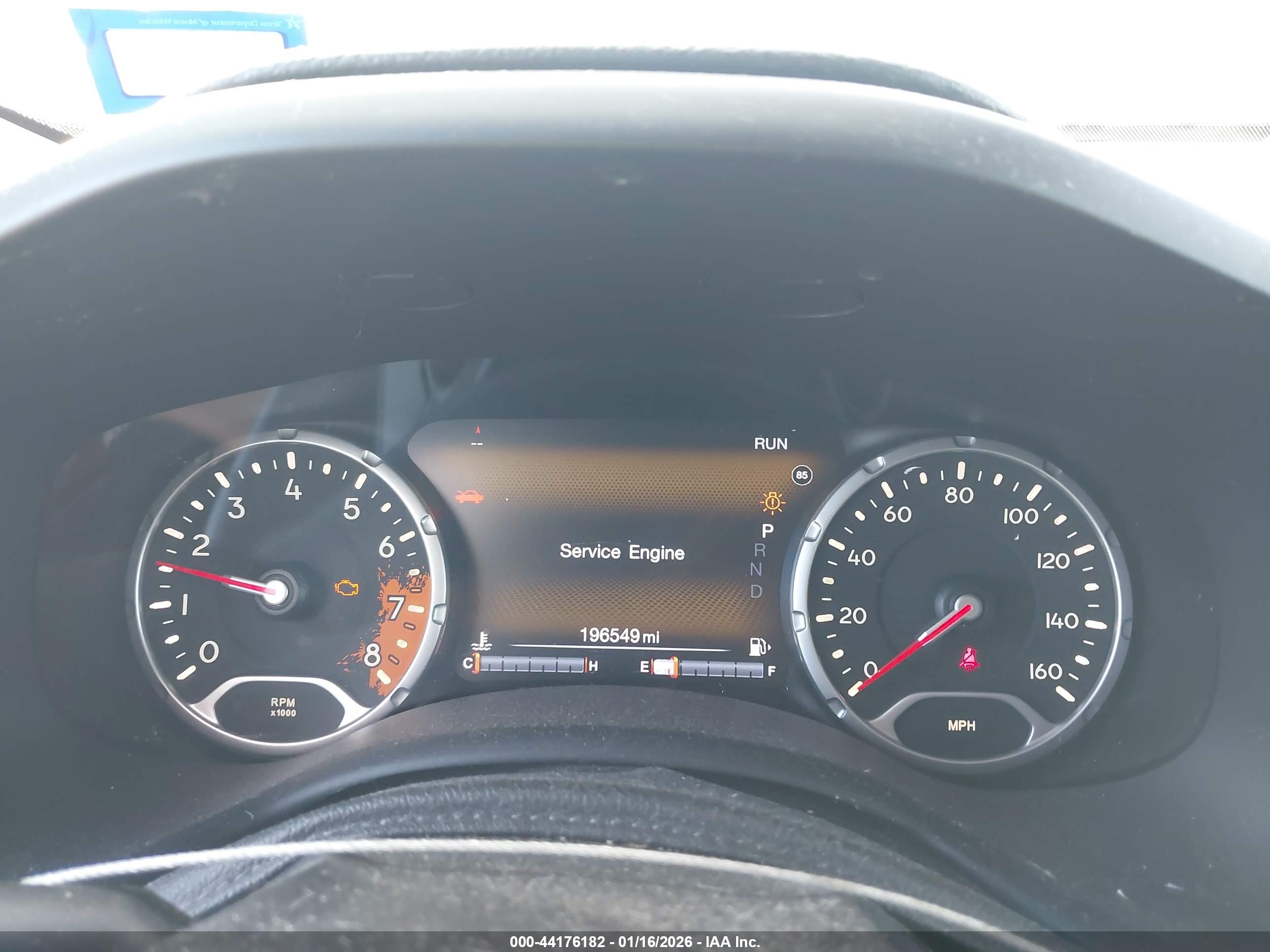 JEEP RENEGADE image 7