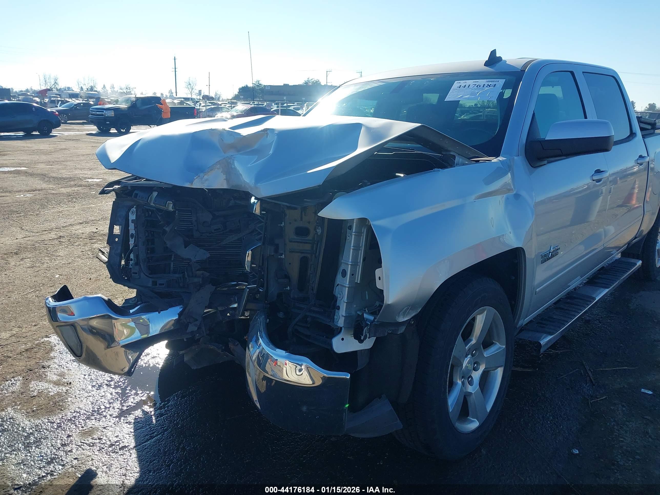 CHEVROLET SILVERADO image 6