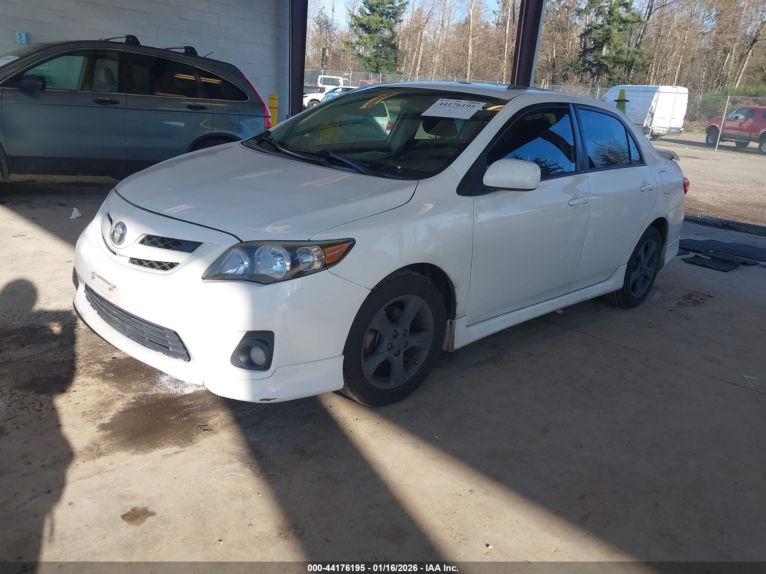 TOYOTA COROLLA image 2