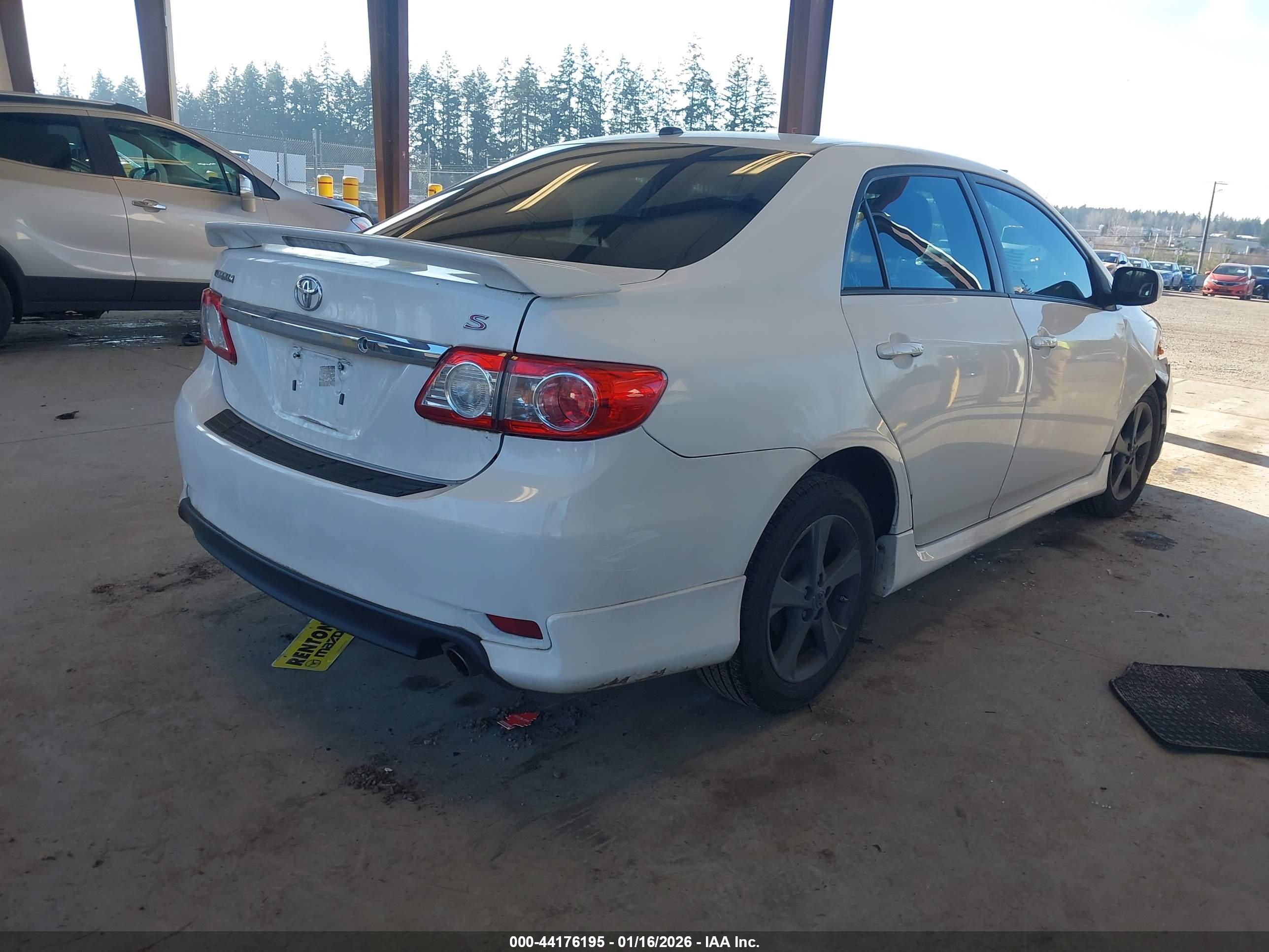 TOYOTA COROLLA image 4