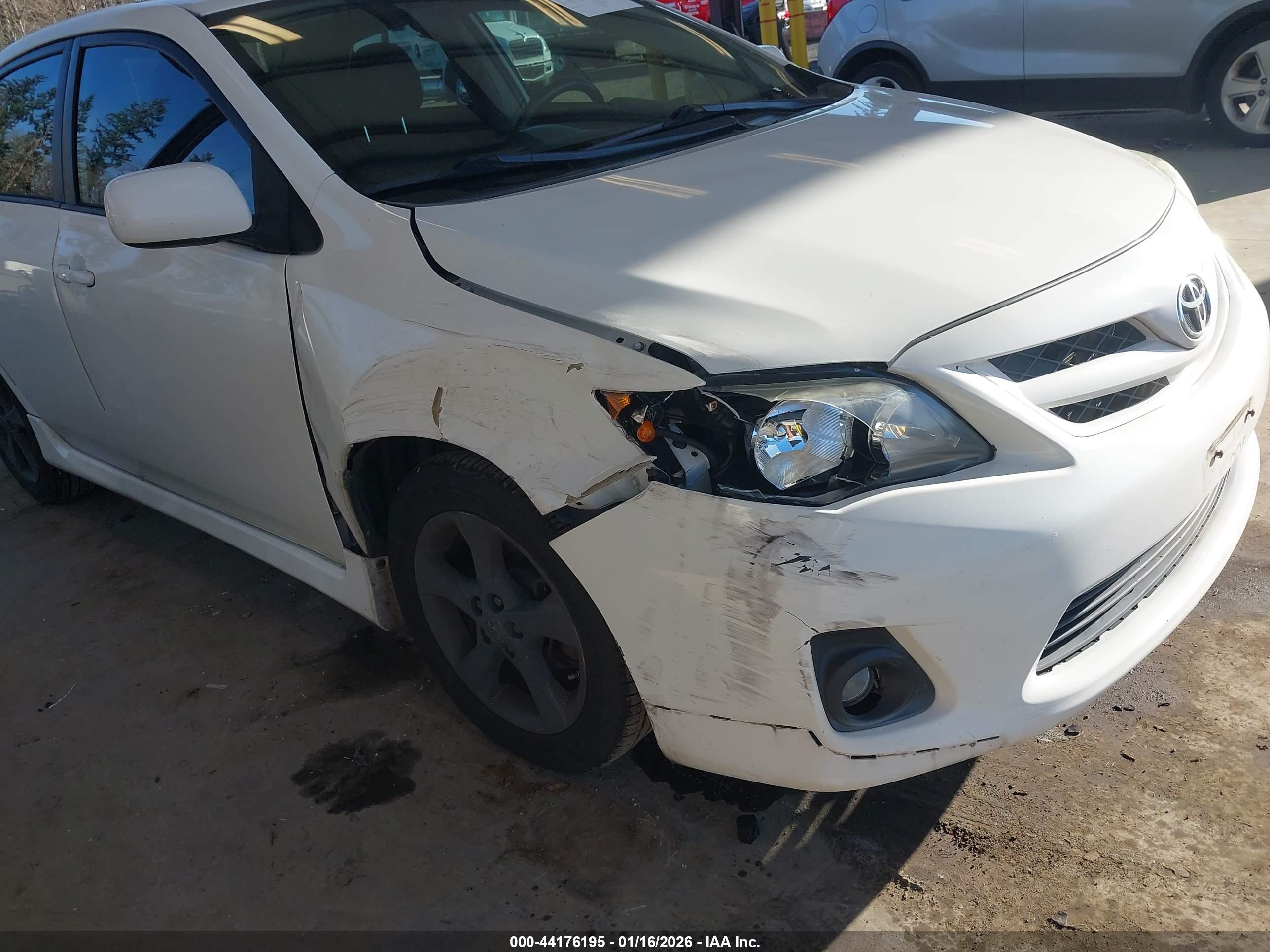 TOYOTA COROLLA image 6