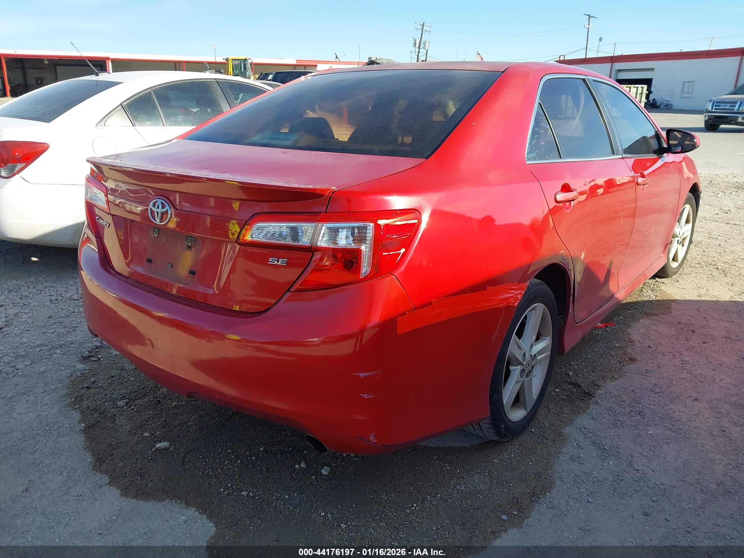TOYOTA CAMRY image 4