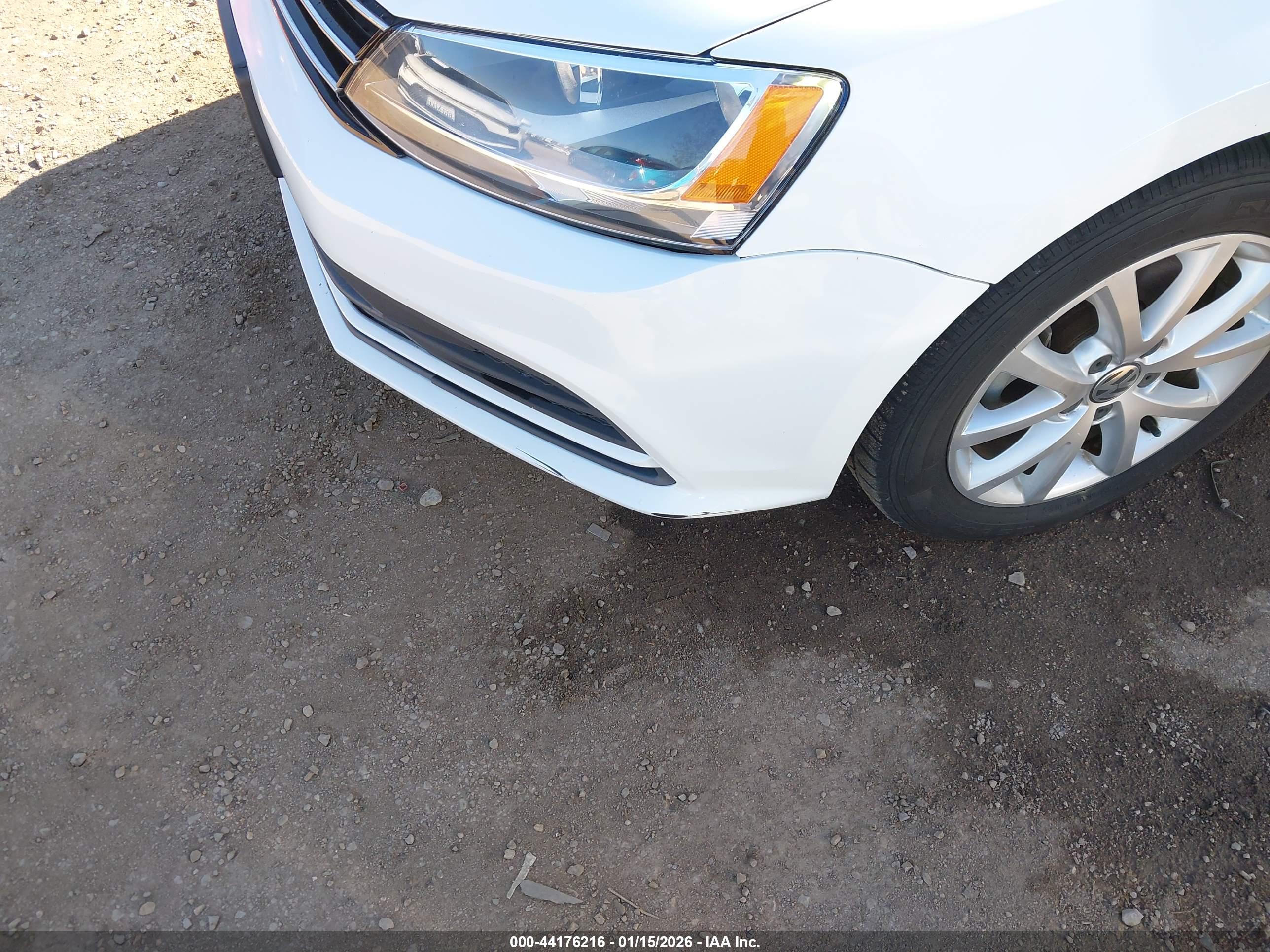 VOLKSWAGEN JETTA image 6