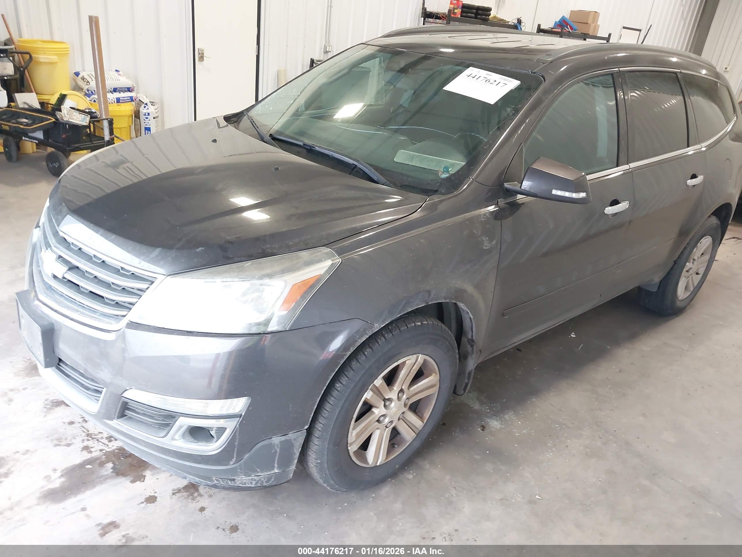 CHEVROLET TRAVERSE image 2