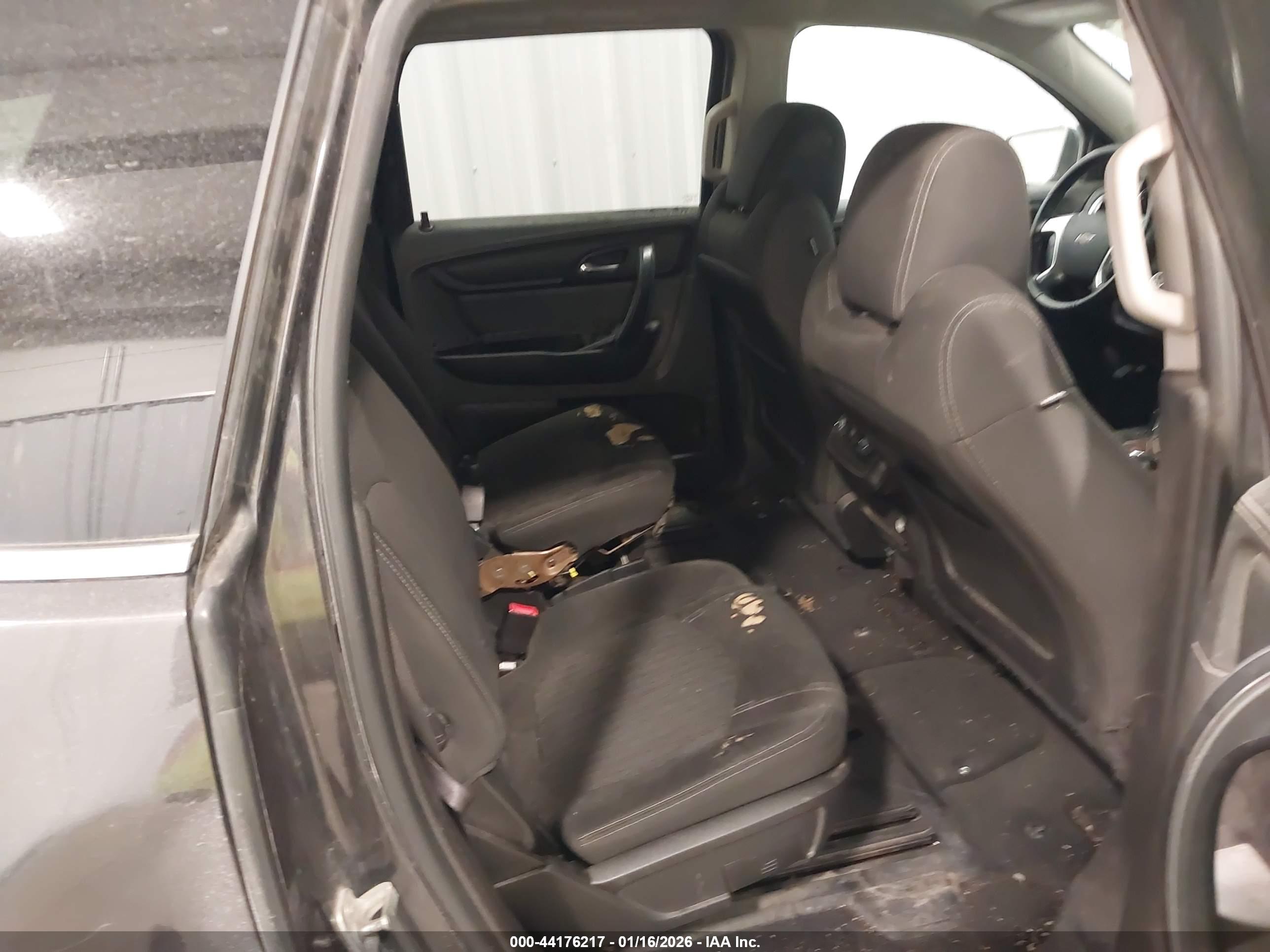 CHEVROLET TRAVERSE image 8