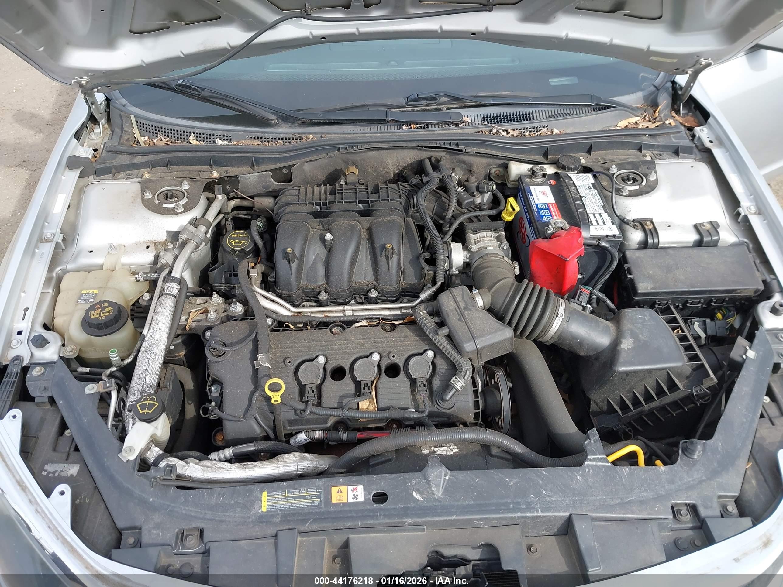 FORD FUSION image 10