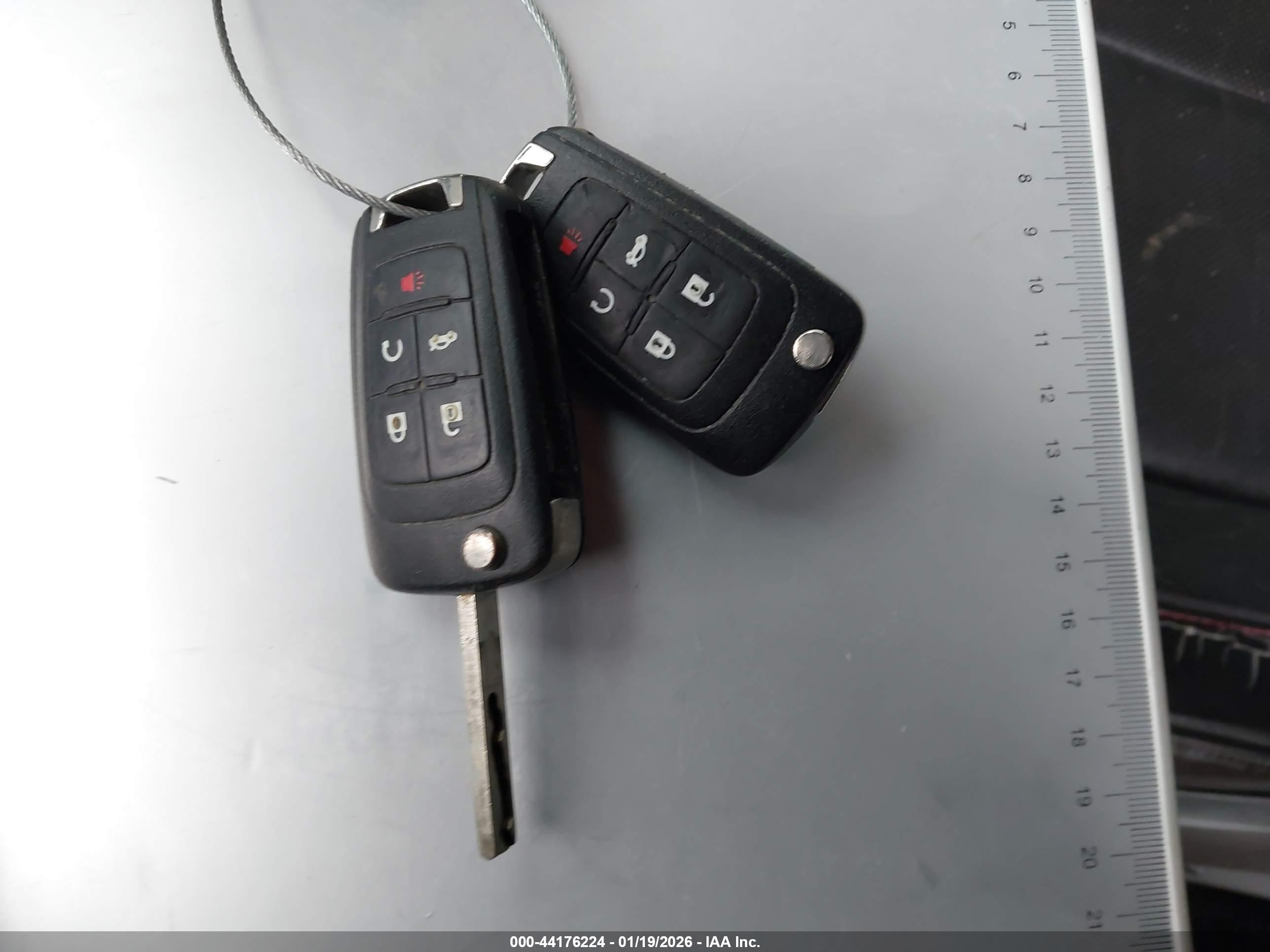 CHEVROLET EQUINOX image 11