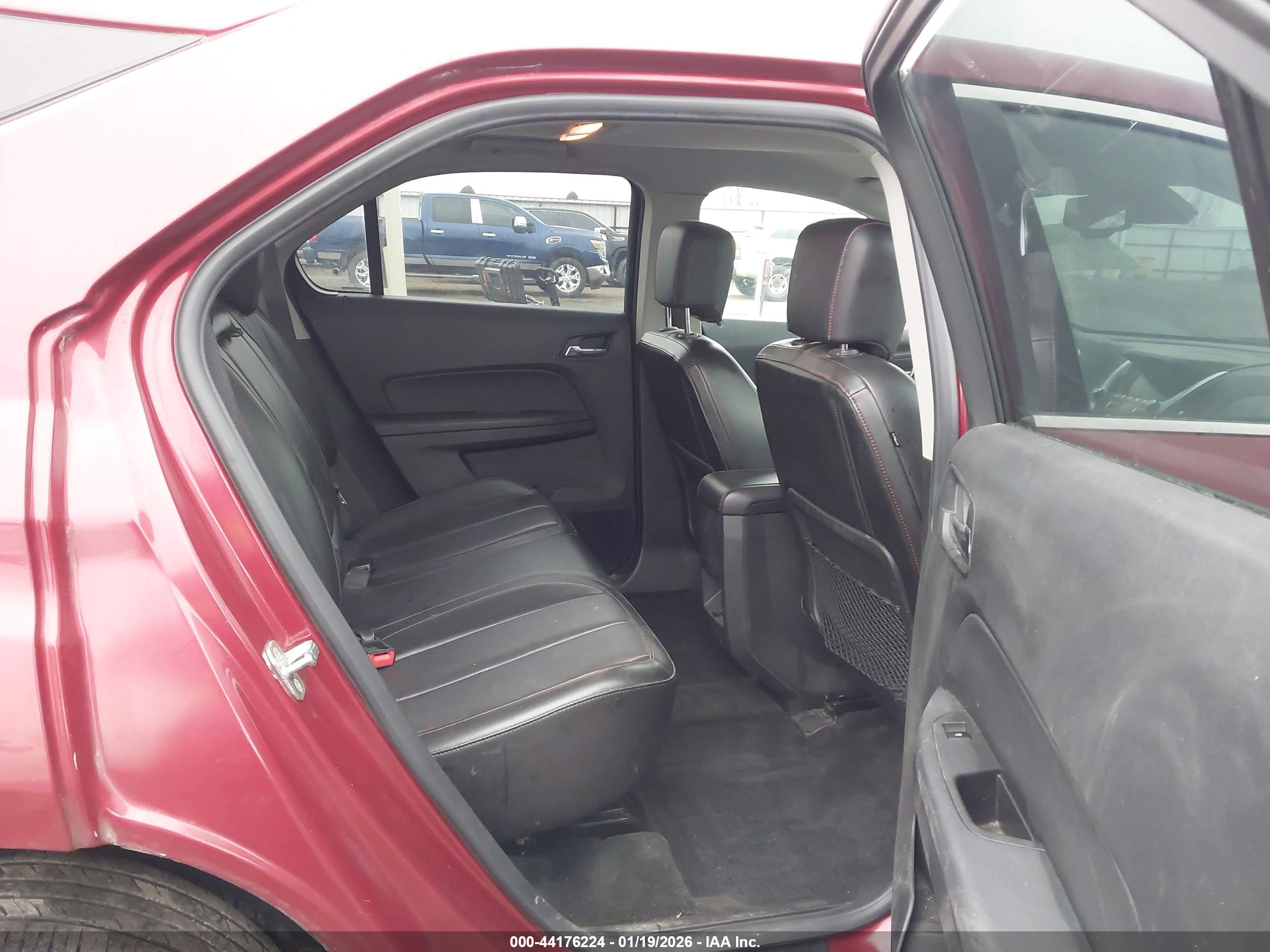 CHEVROLET EQUINOX image 8