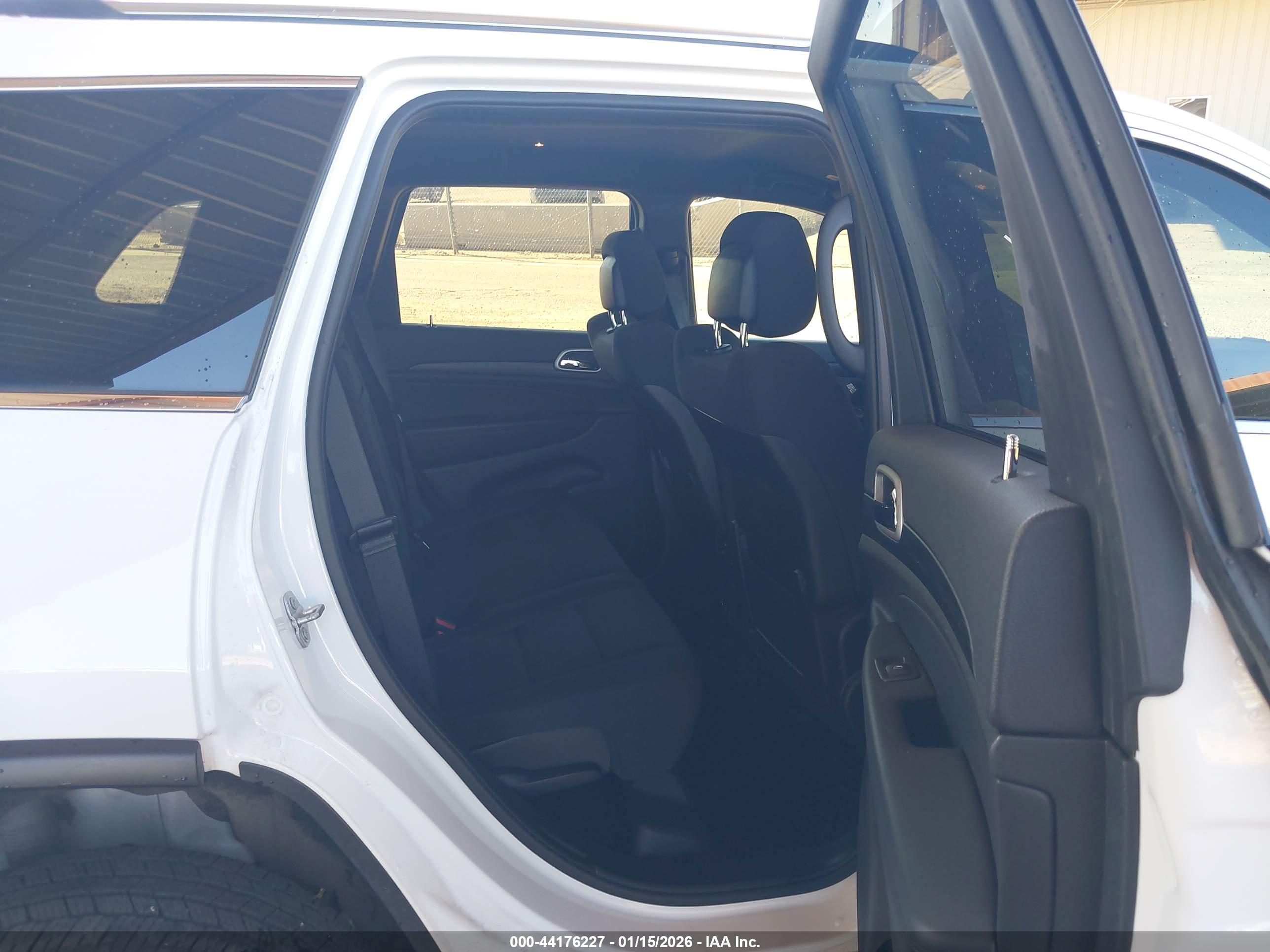 JEEP GRAND image 8