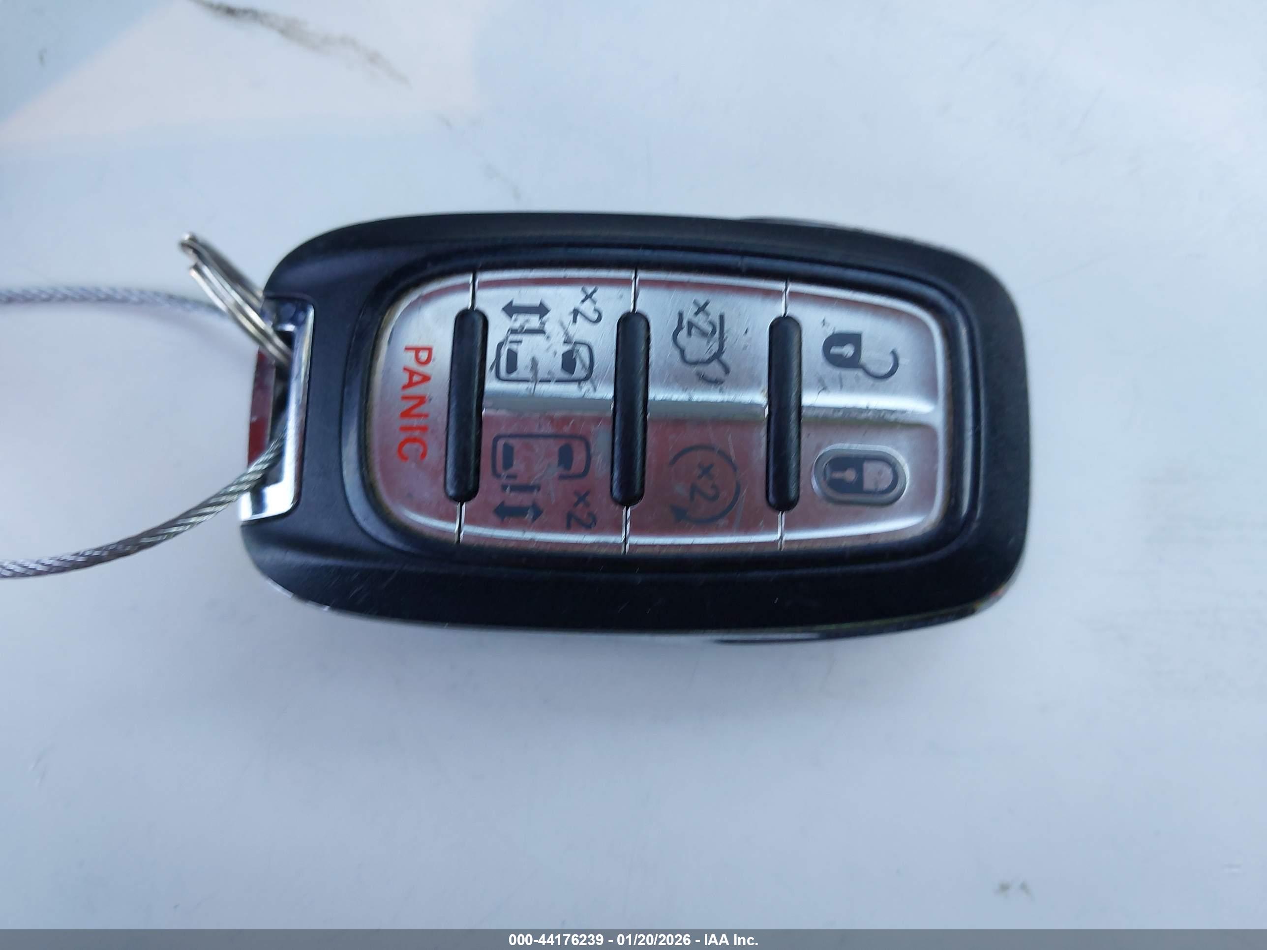 CHRYSLER PACIFICA image 11
