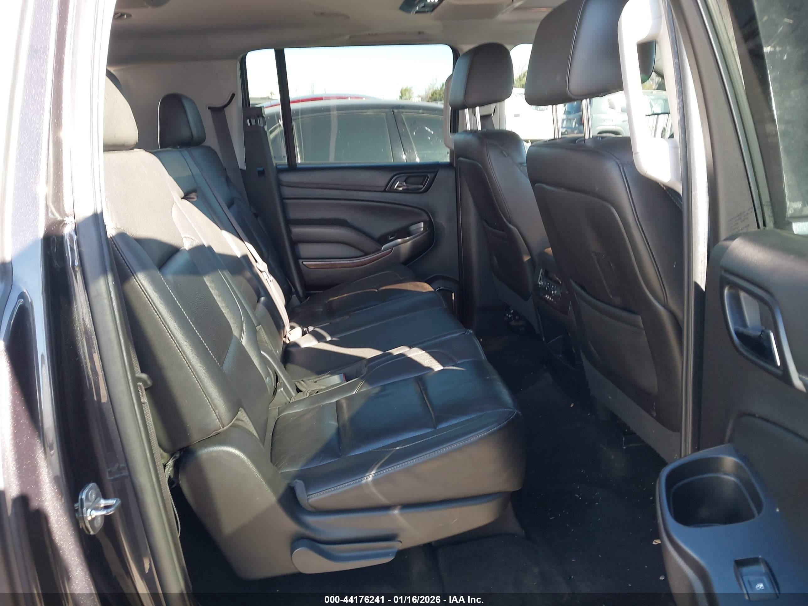 GMC YUKON image 8