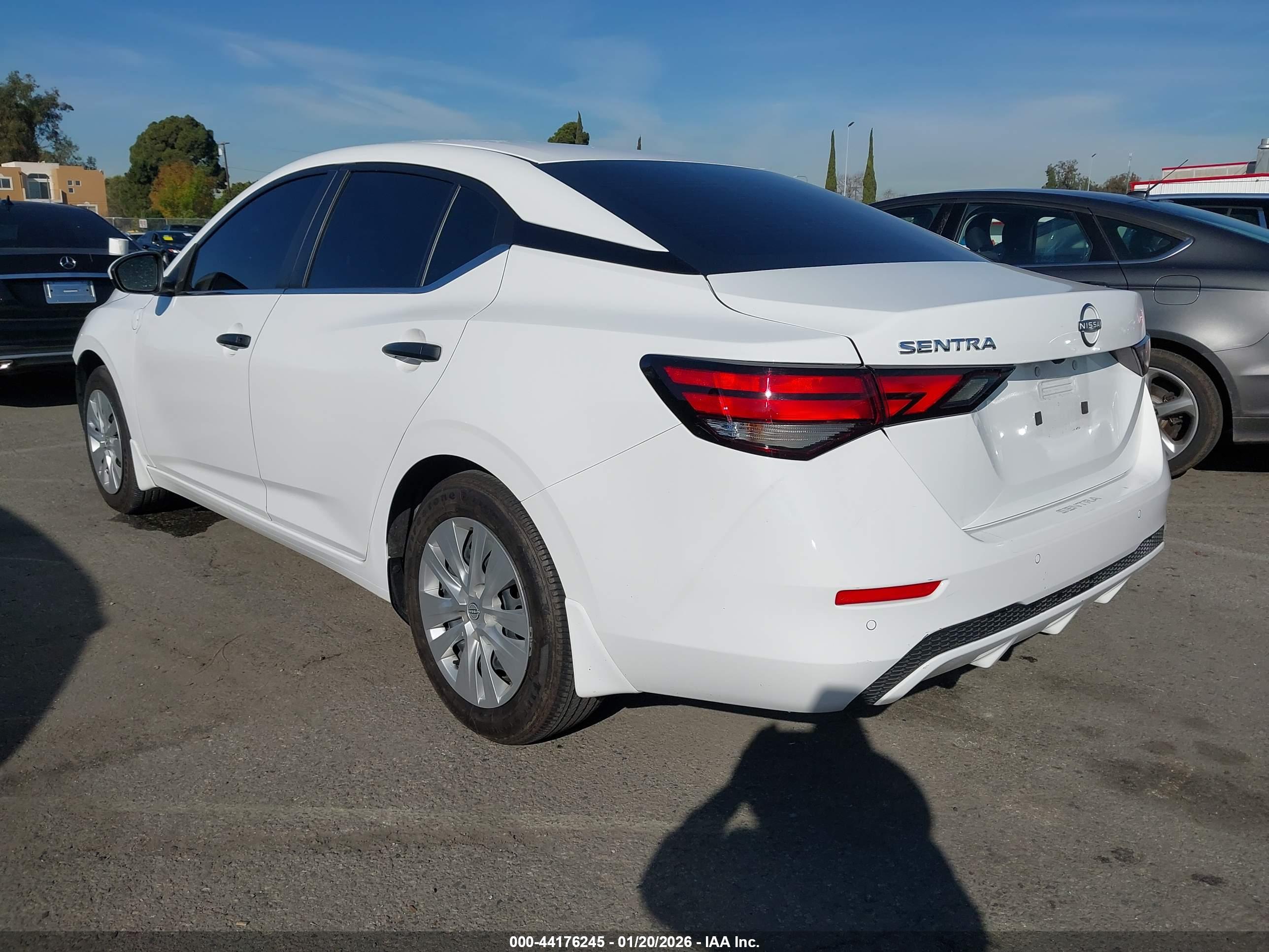 NISSAN SENTRA image 3