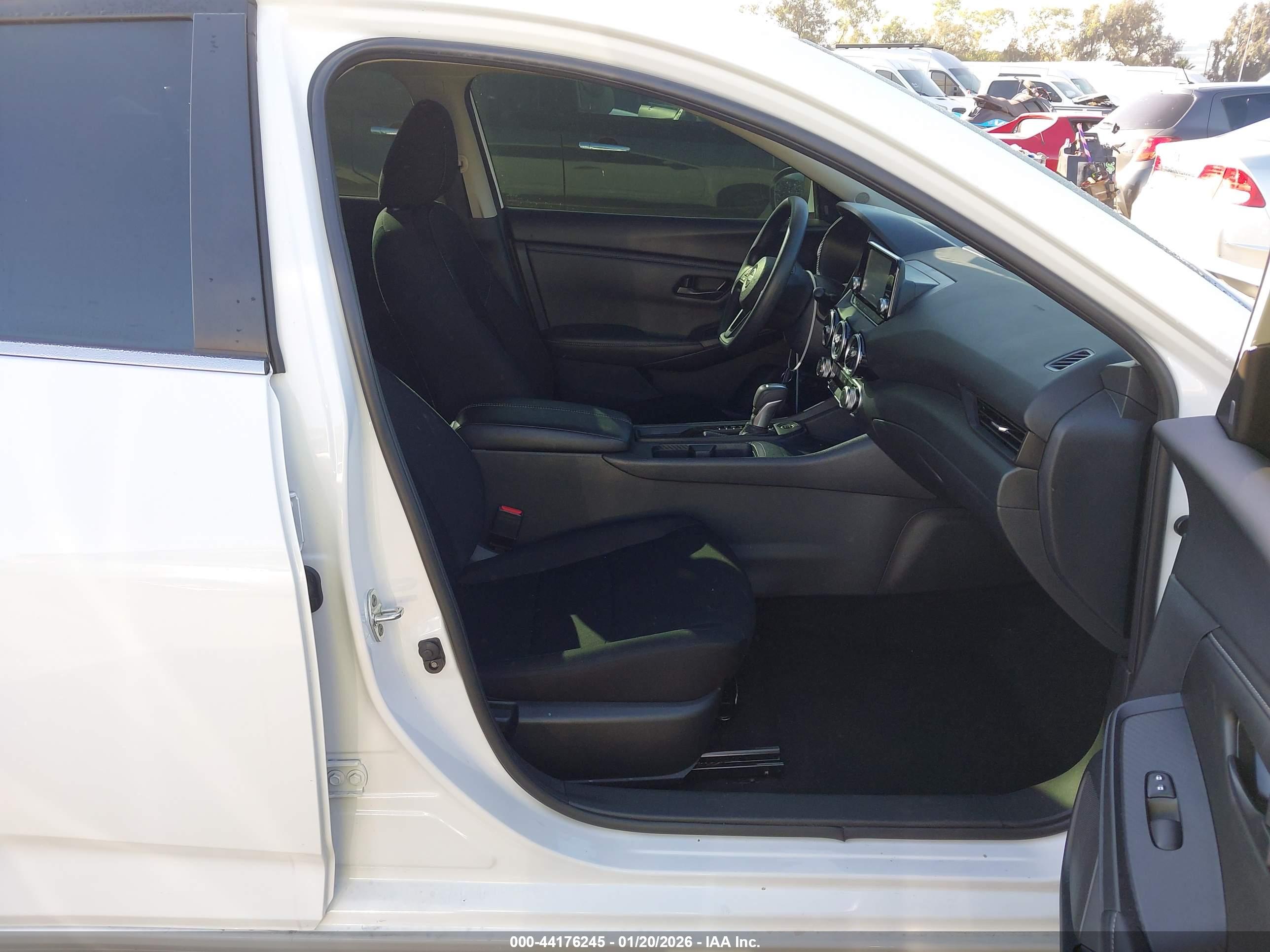 NISSAN SENTRA image 5