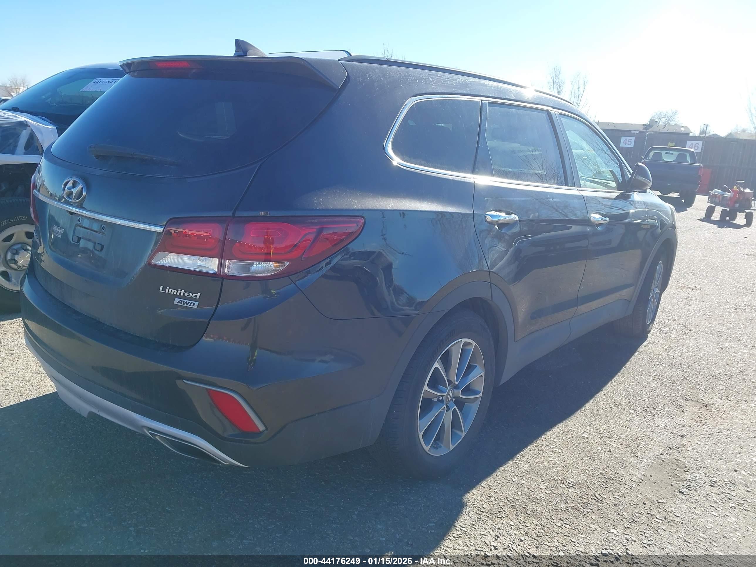 HYUNDAI SANTA image 4