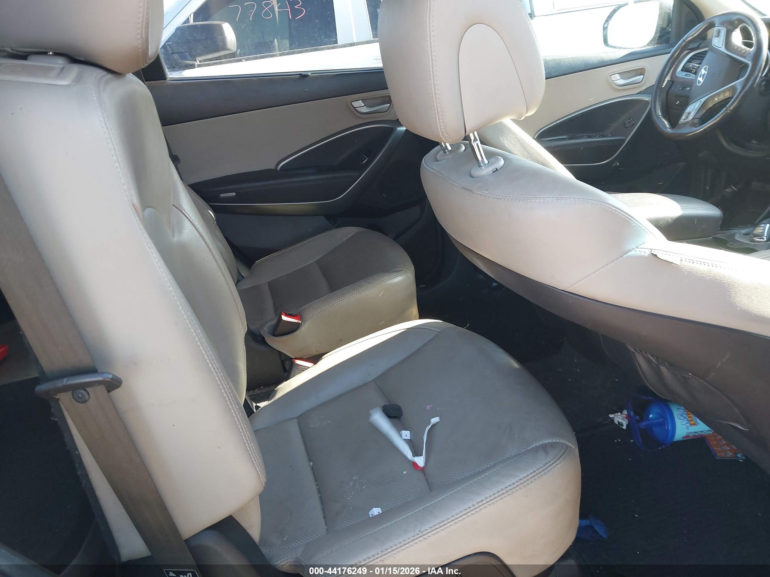 HYUNDAI SANTA image 8
