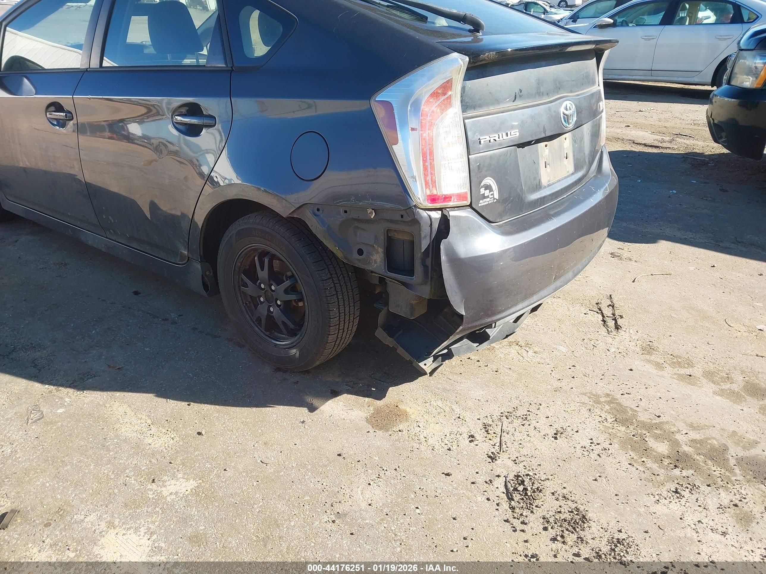 TOYOTA PRIUS image 6
