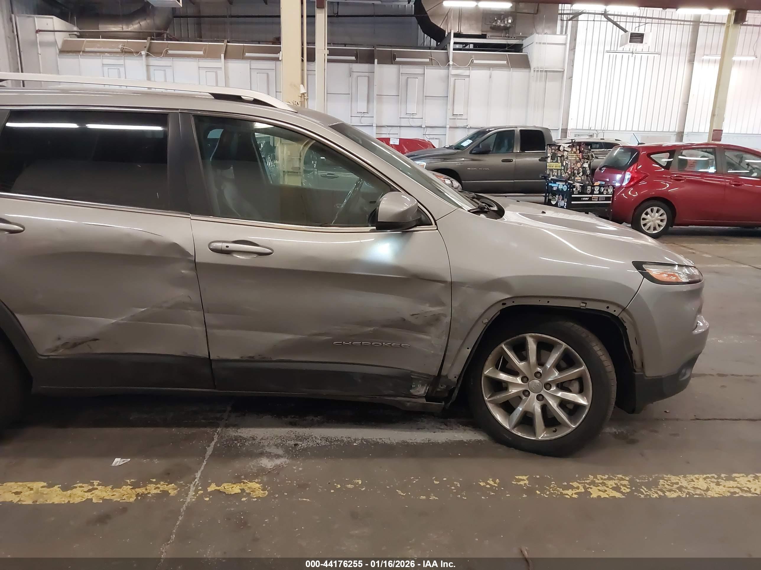JEEP CHEROKEE image 6