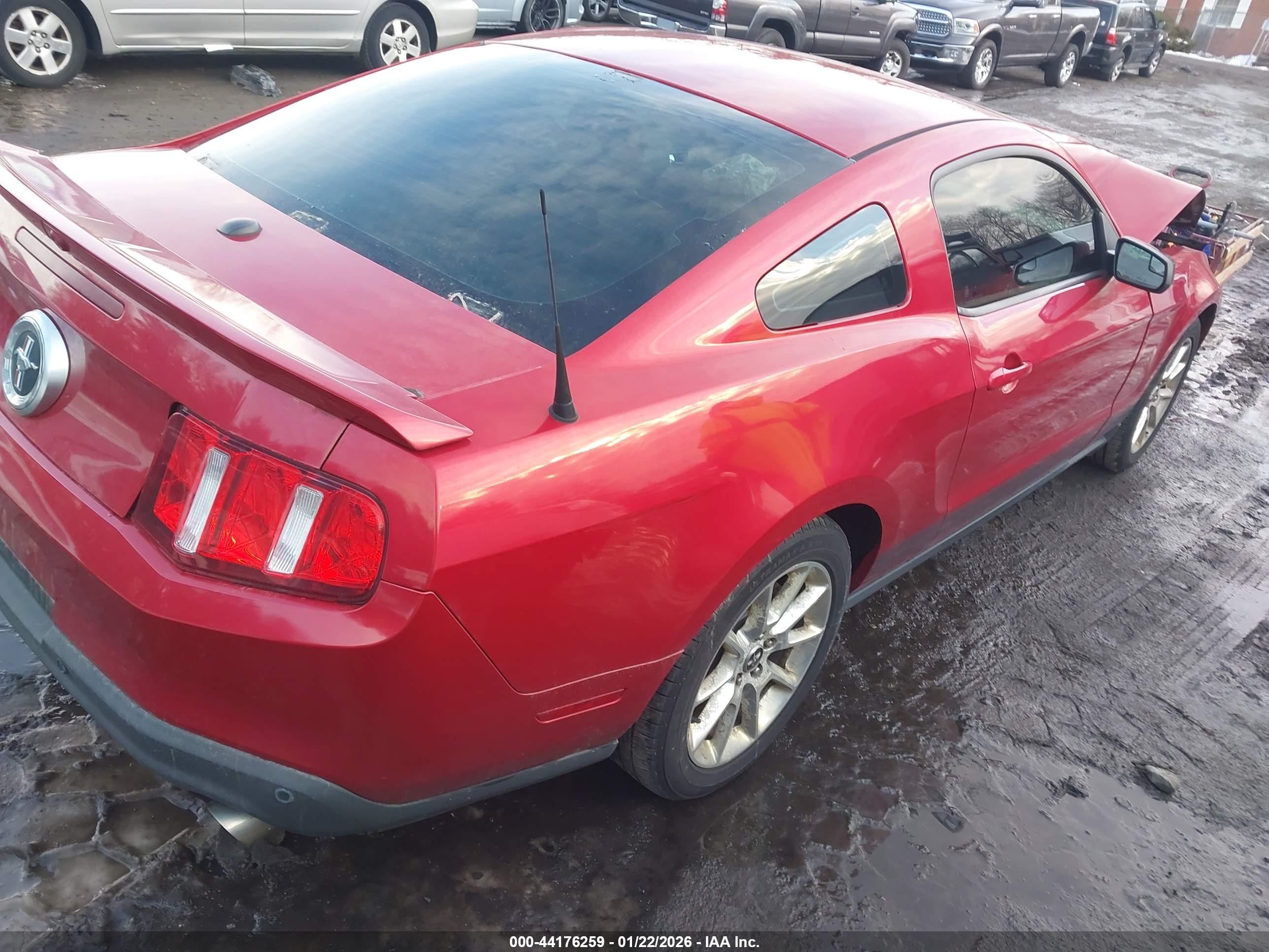 FORD MUSTANG image 4