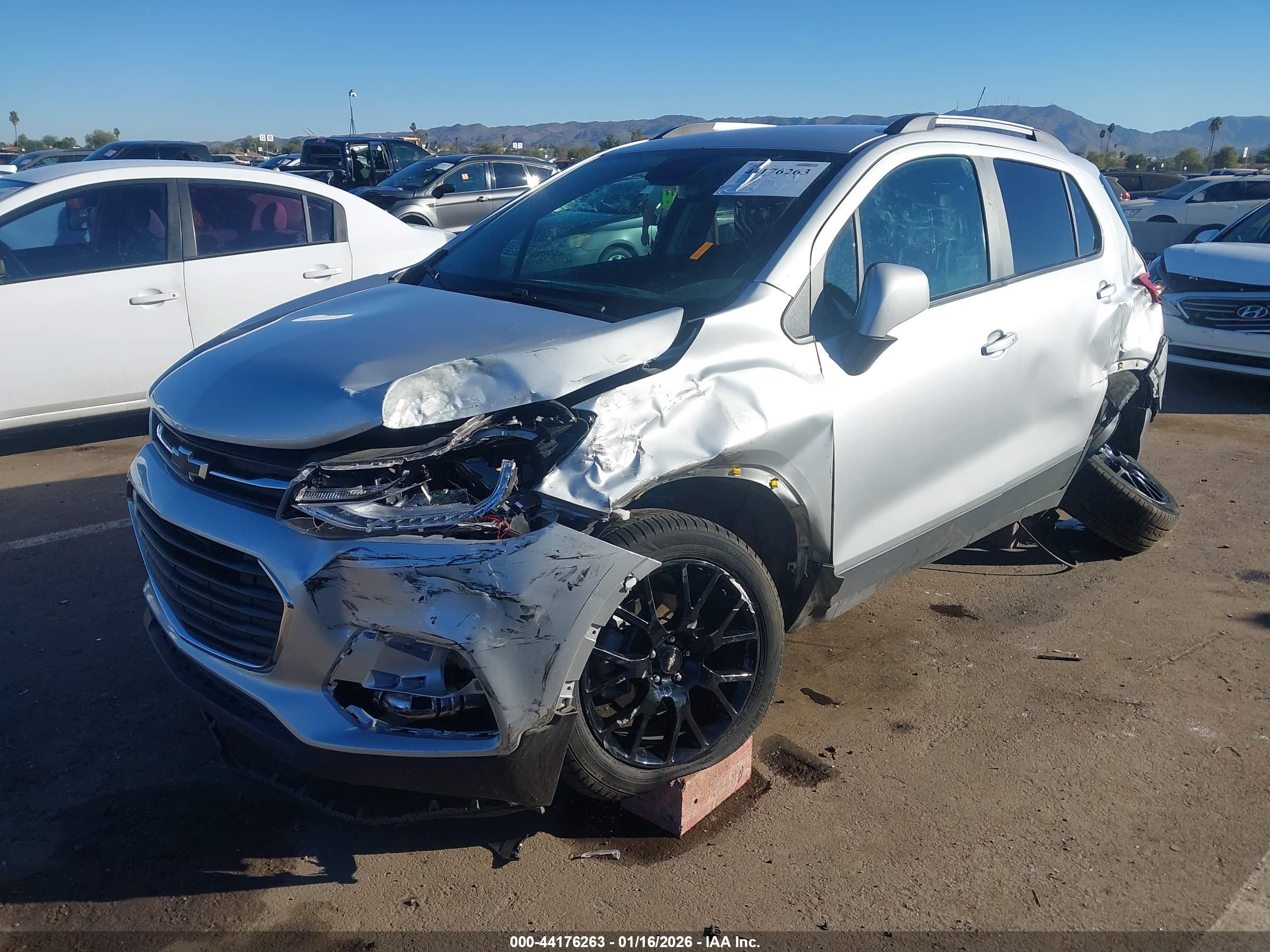 CHEVROLET TRAX image 2