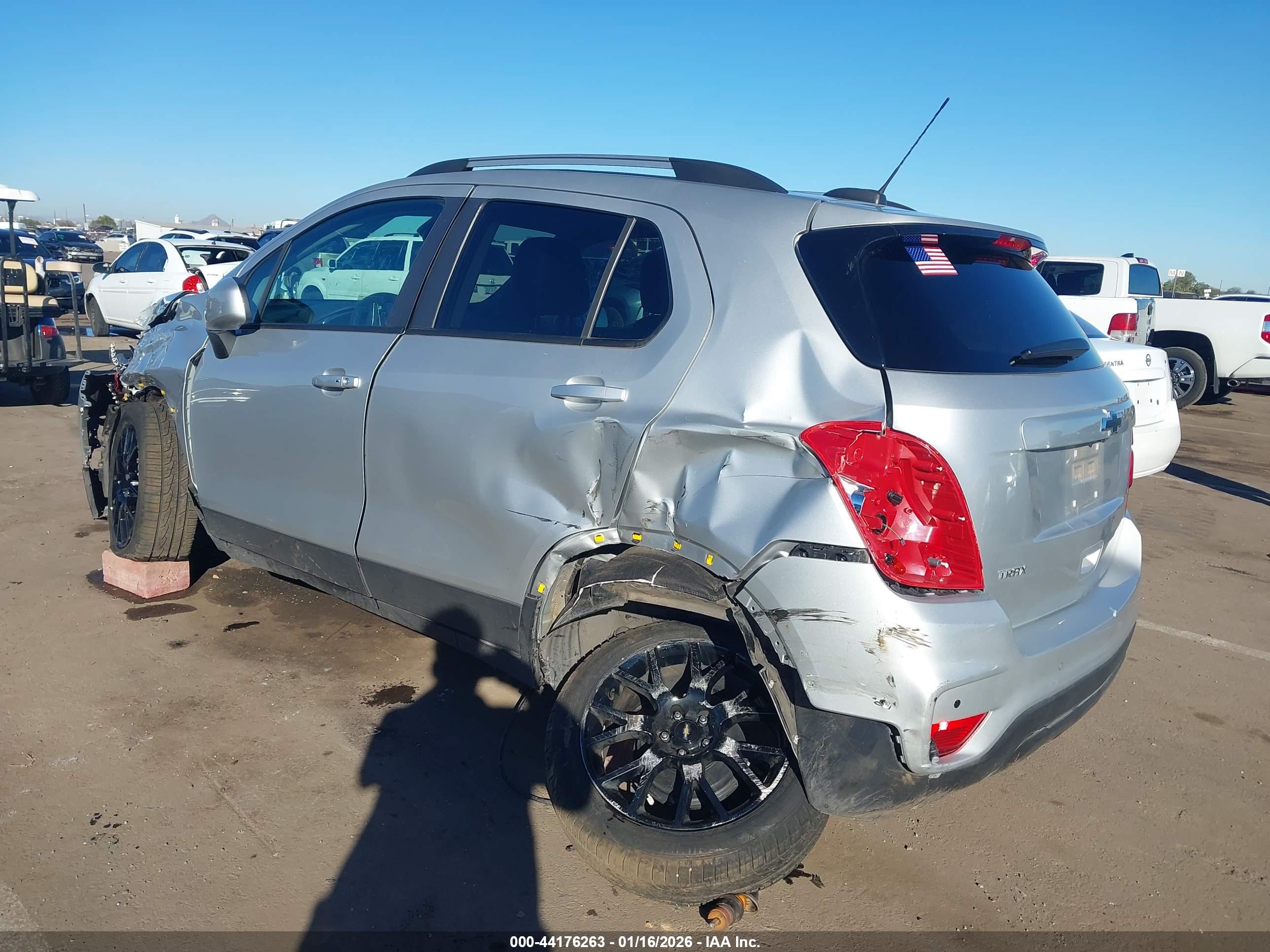 CHEVROLET TRAX image 3