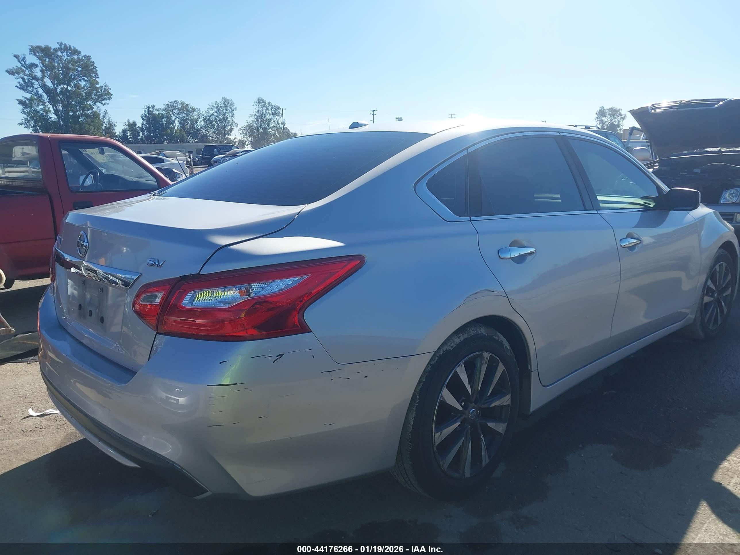 NISSAN ALTIMA image 4