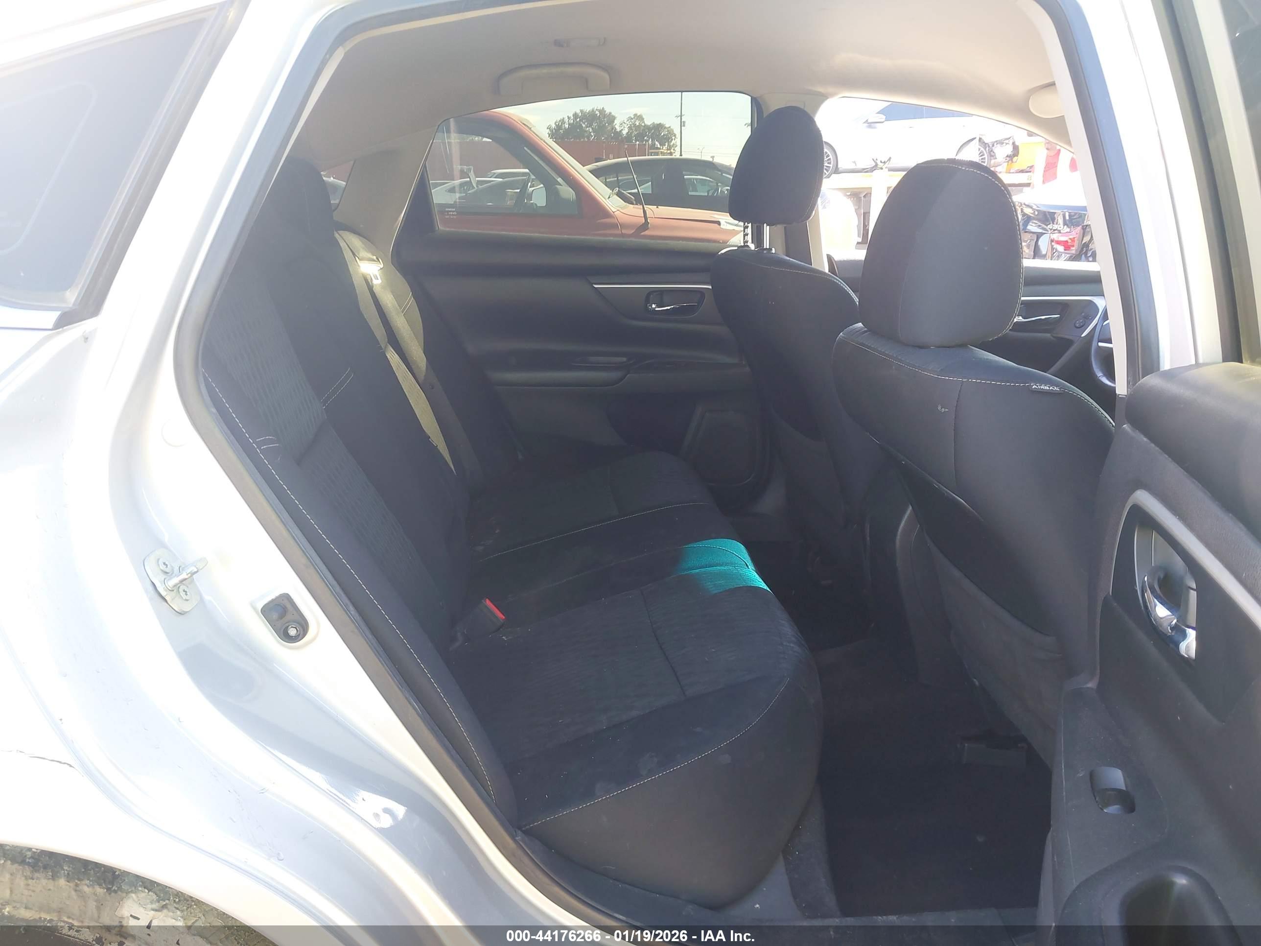 NISSAN ALTIMA image 8