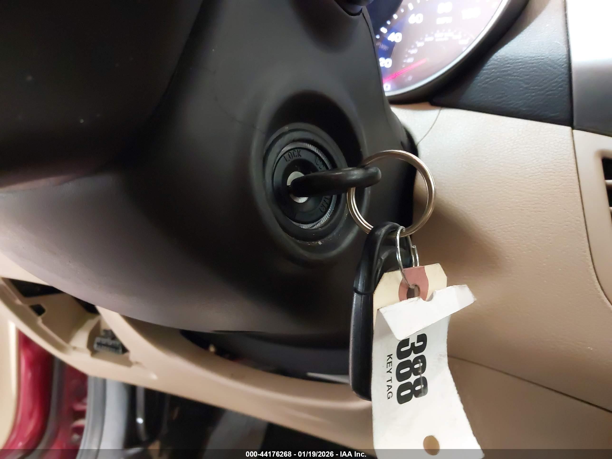 HYUNDAI ELANTRA image 11