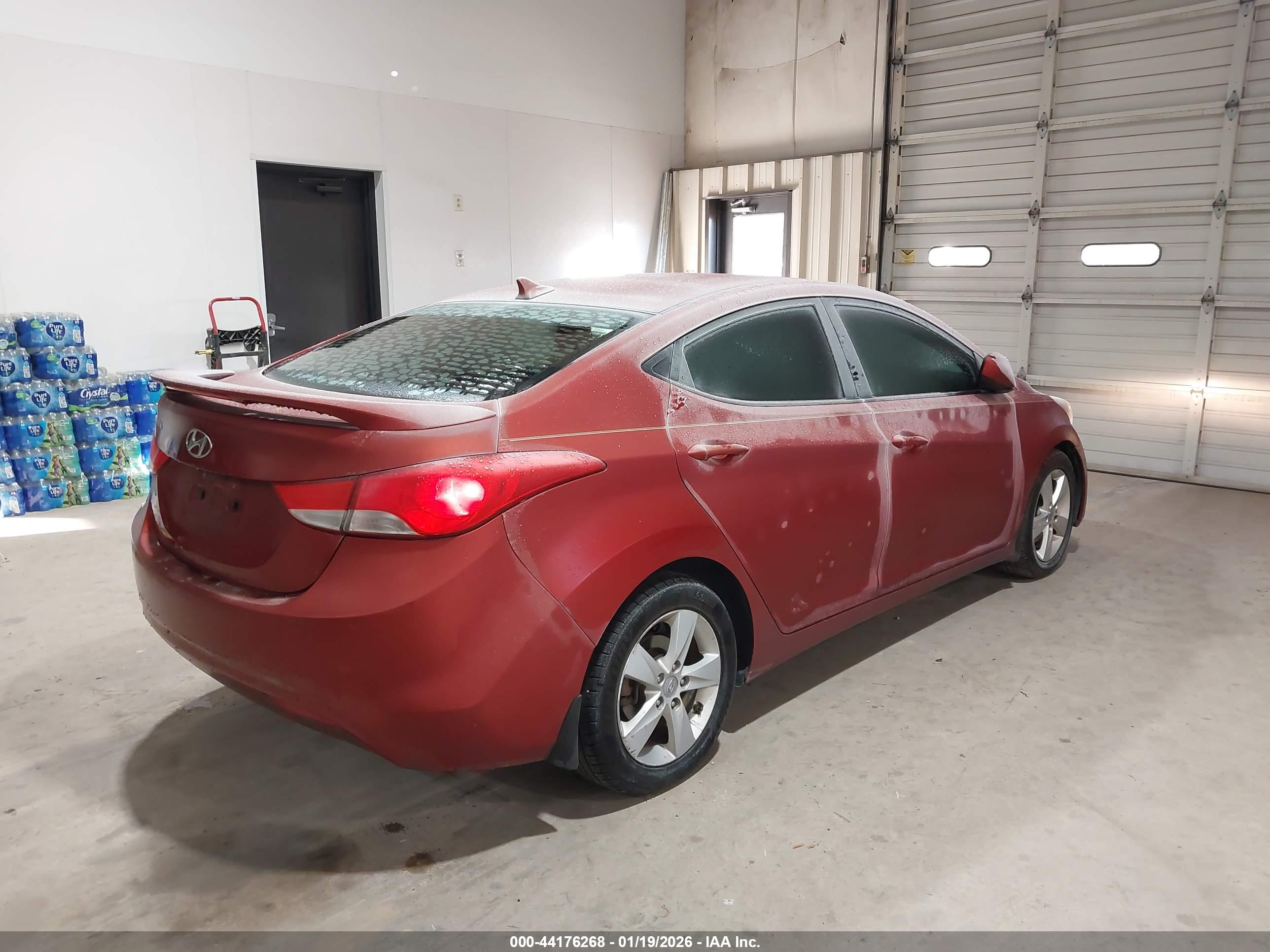 HYUNDAI ELANTRA image 4