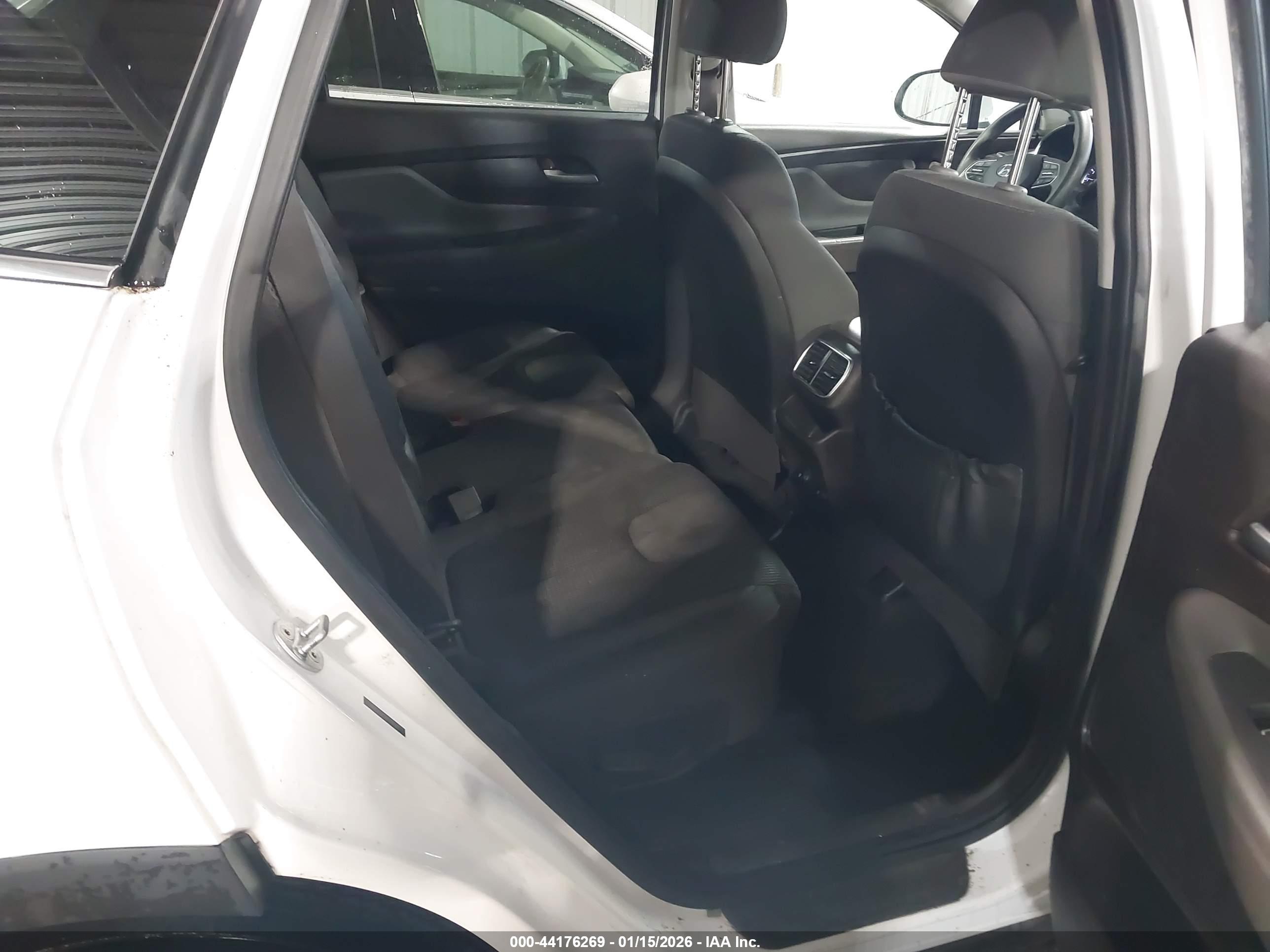HYUNDAI SANTA image 8