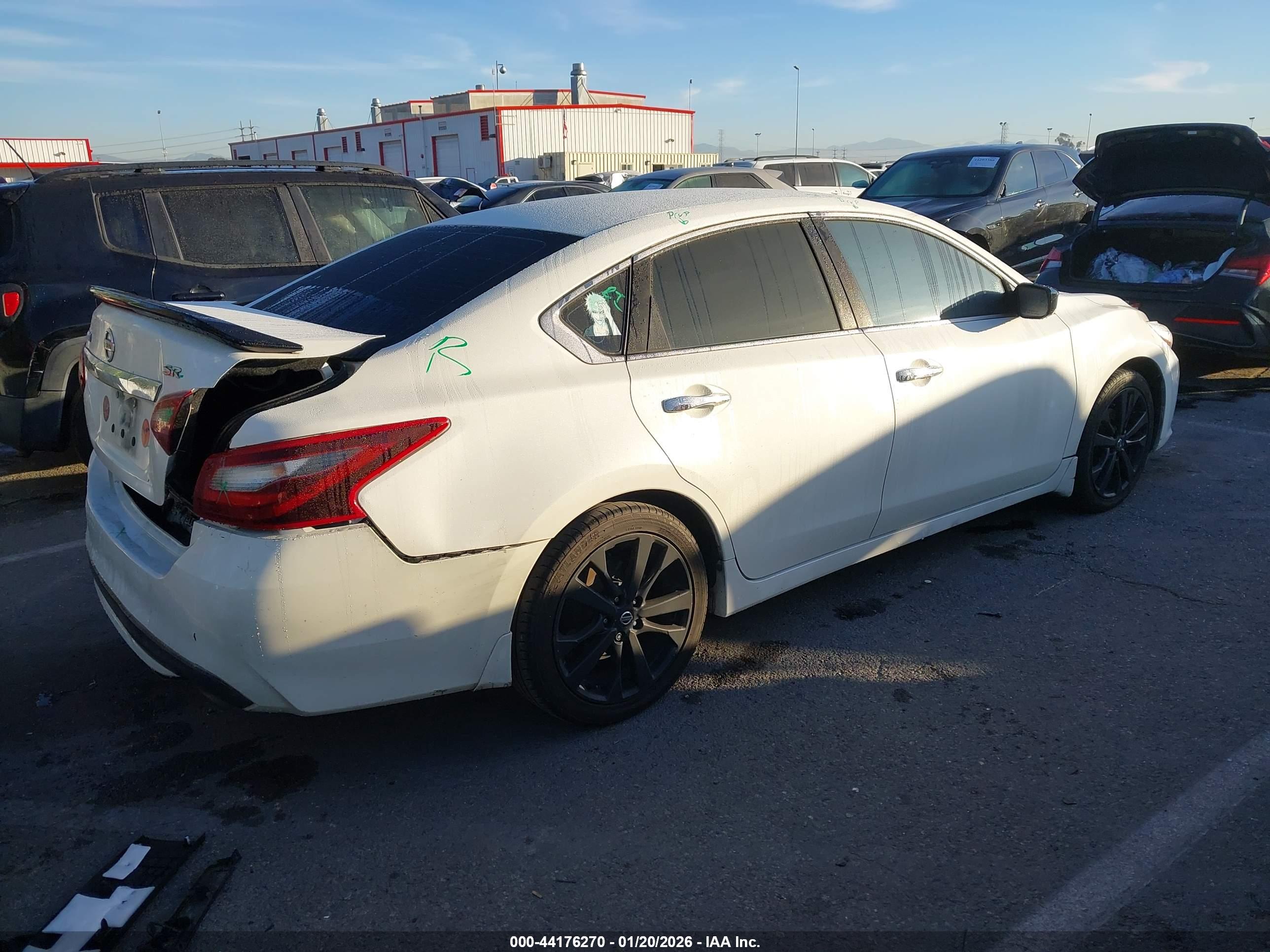 NISSAN ALTIMA image 4