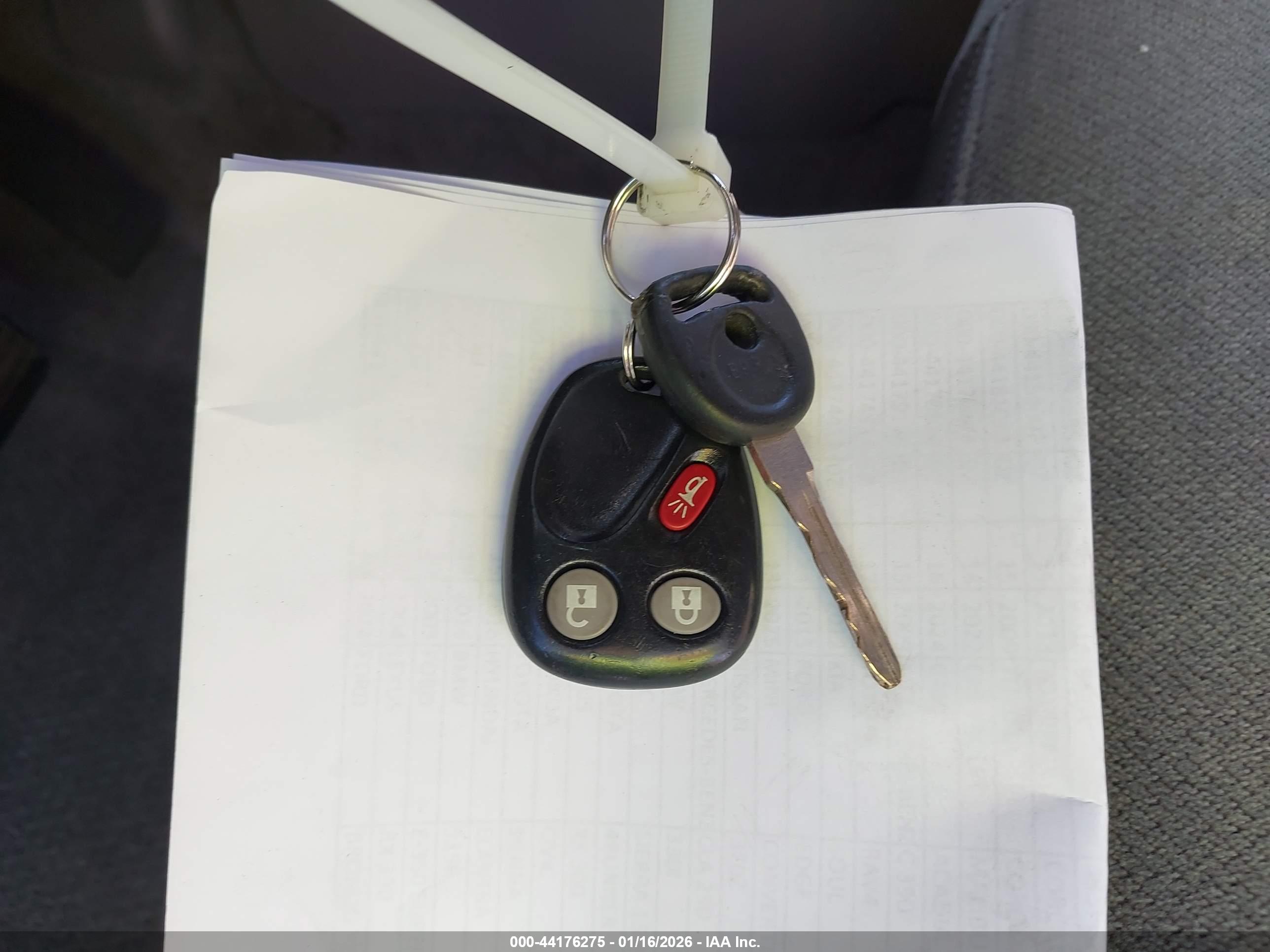 GMC YUKON image 11